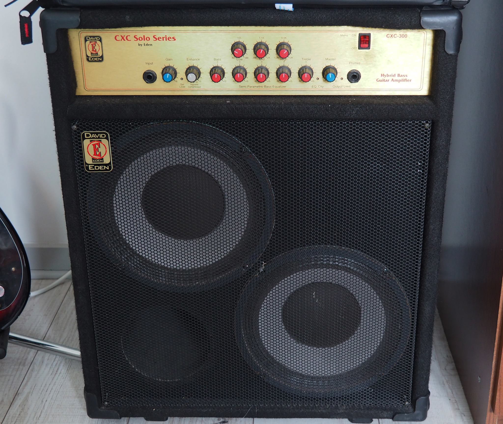 Eden Bass Amplification CXC300 image (1715850) Audiofanzine