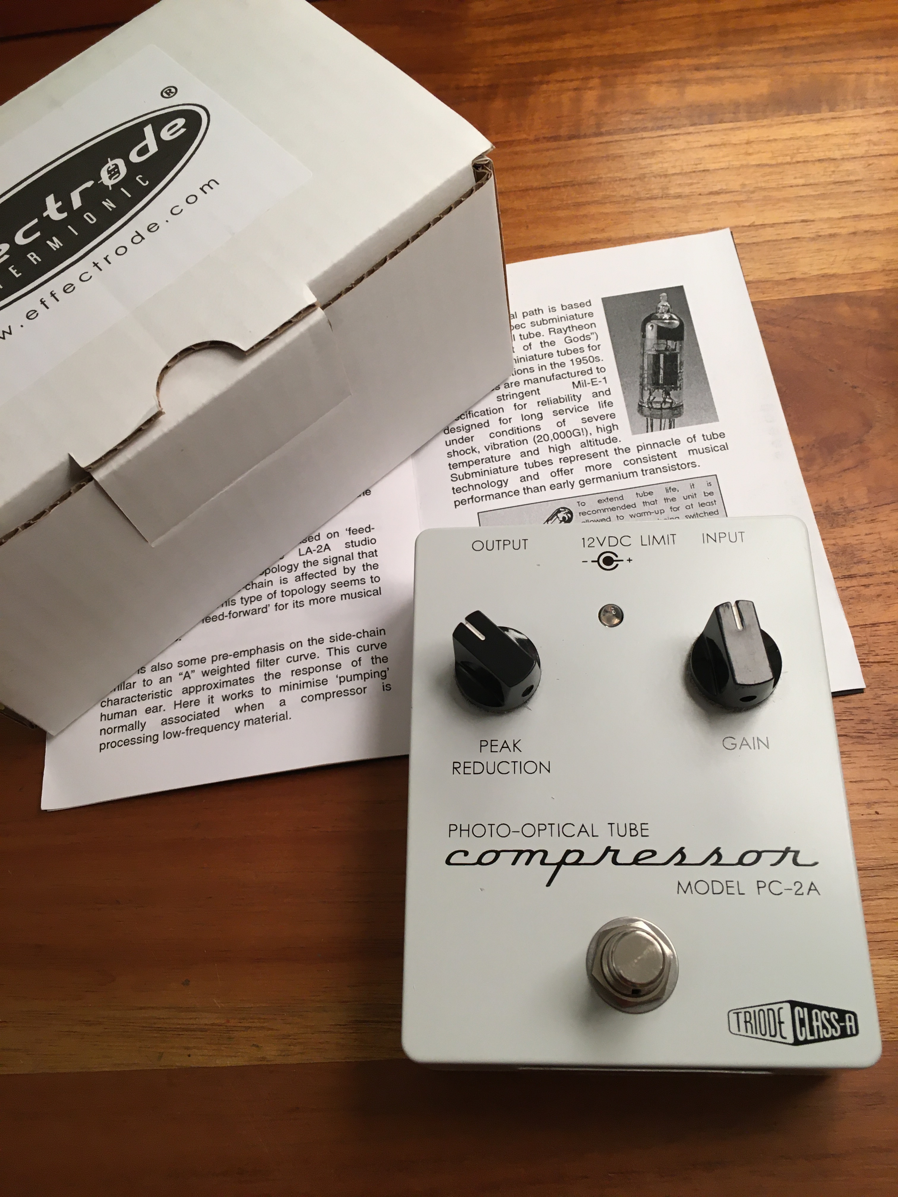 PC2A Photooptical Tube Compressor Effectrode Audiofanzine