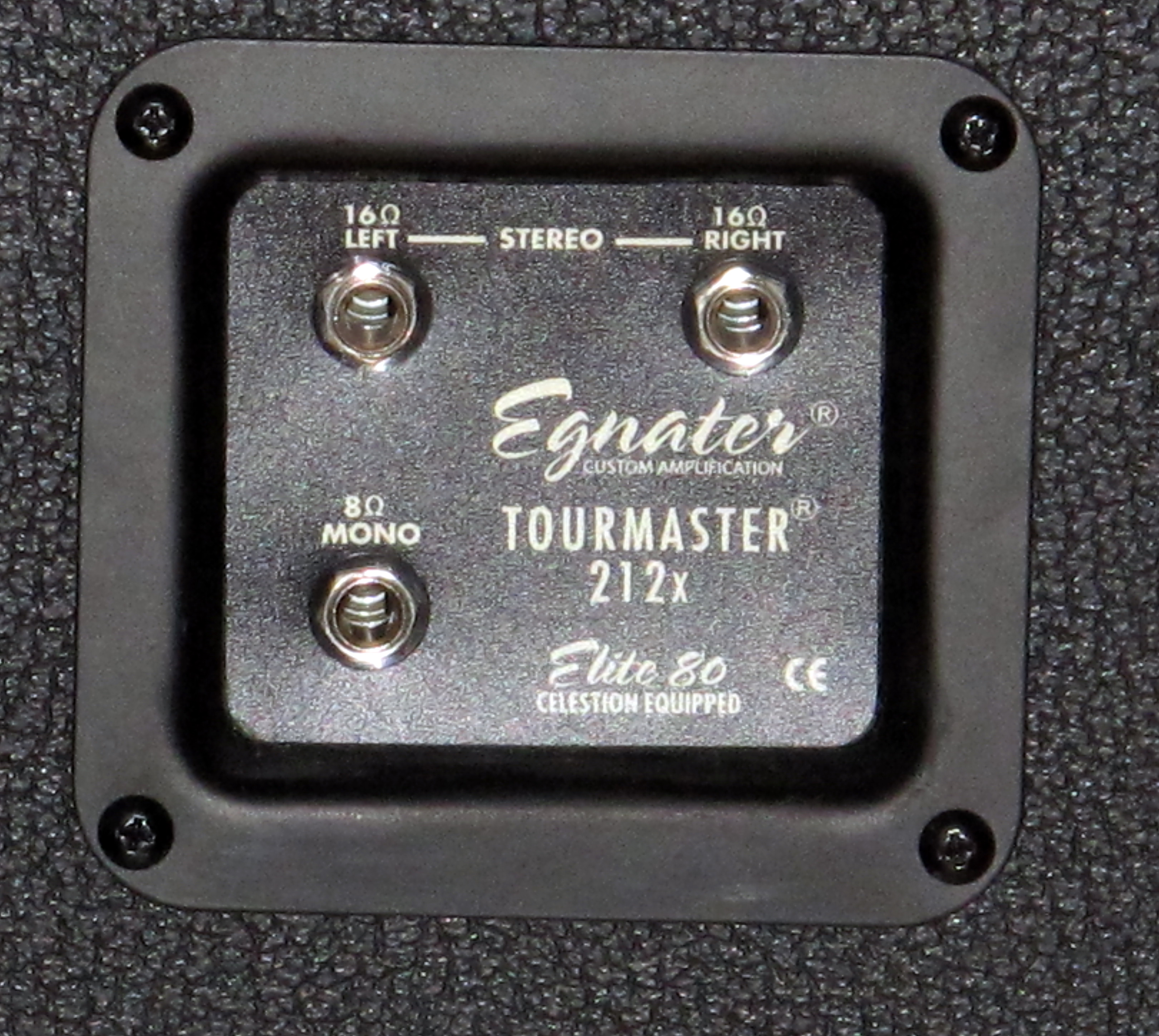 Photo Egnater Tourmaster 212x Egnater 212X (261055) Audiofanzine