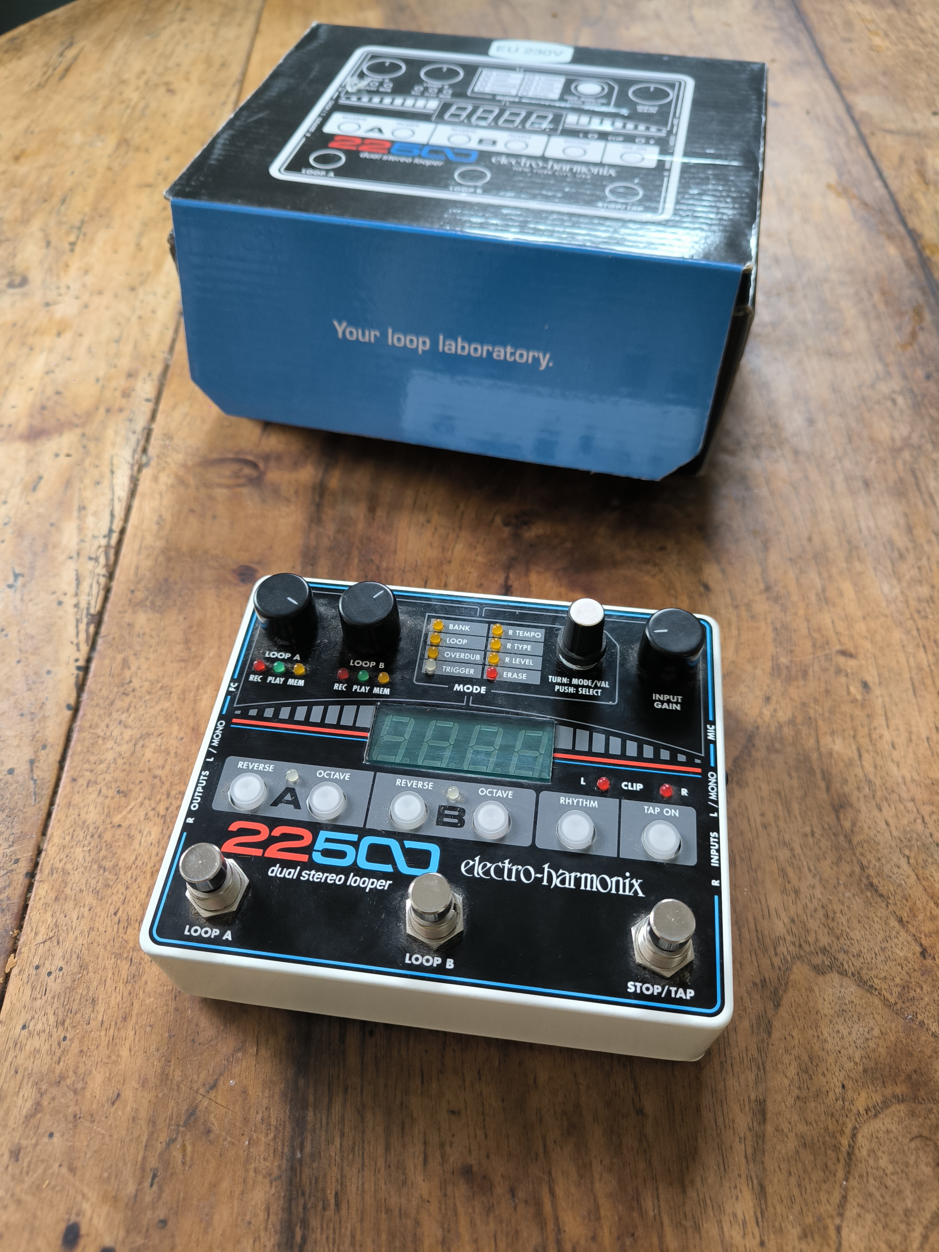 Dual Stereo Looper Electro Harmonix 22500 (Aquitaine) - Audiofanzine
