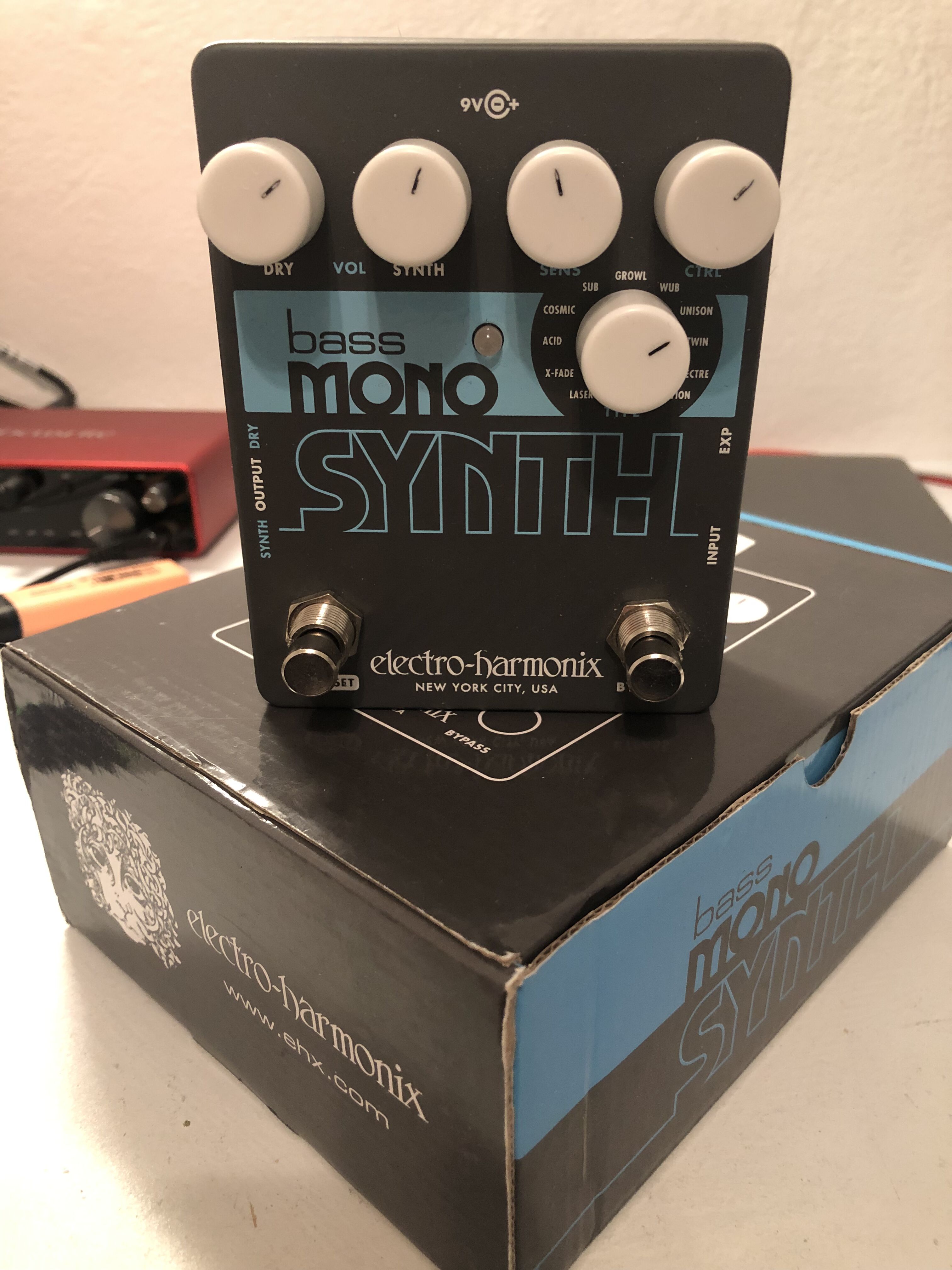 Bass Mono Synth ElectroHarmonix Bass Mono Synth Audiofanzine