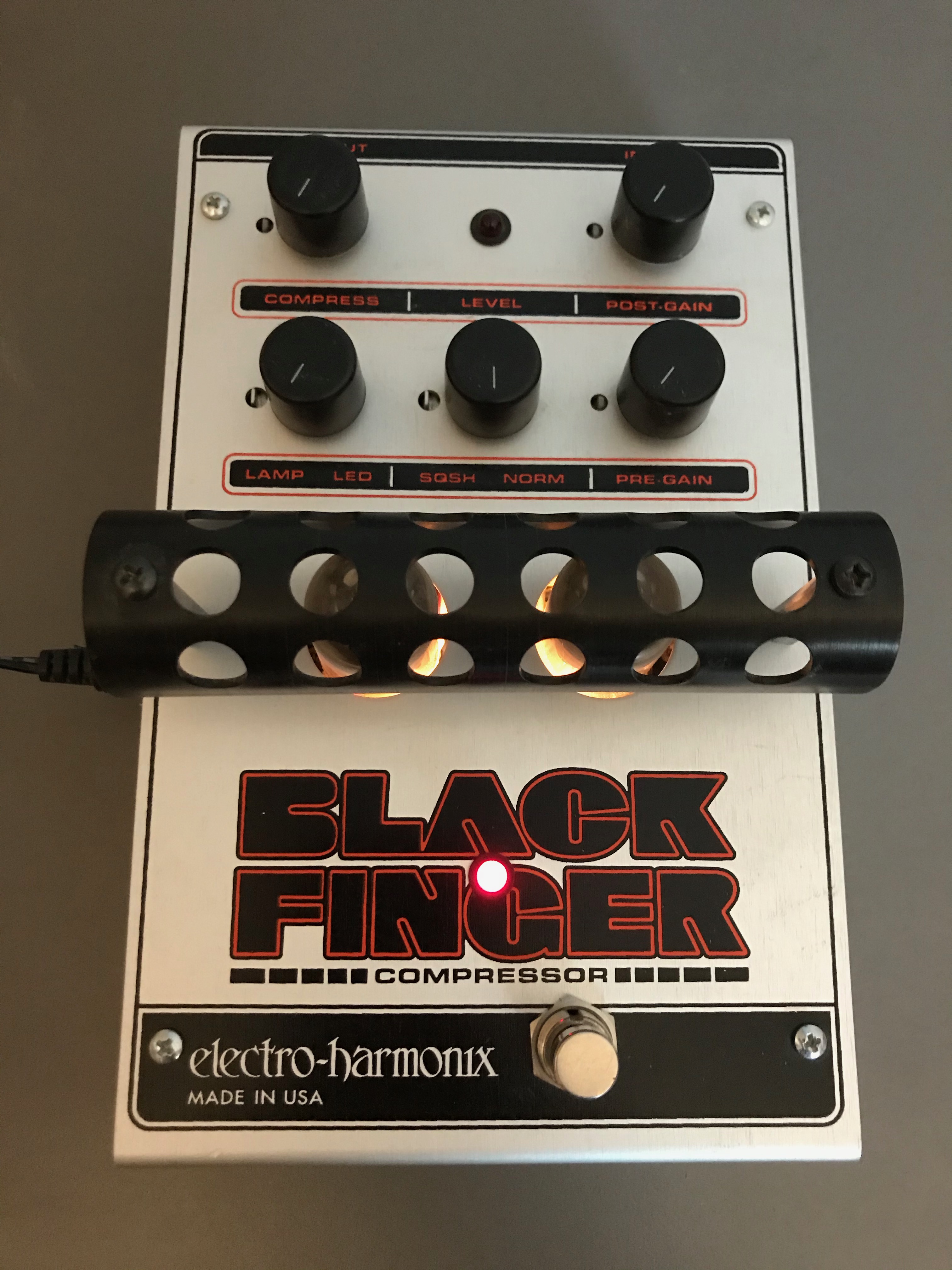 Black Finger ElectroHarmonix Black Finger Audiofanzine