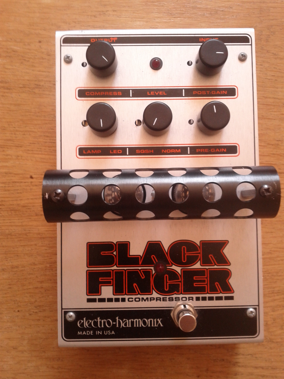 Photo ElectroHarmonix Black Finger ElectroHarmonix Black Finger