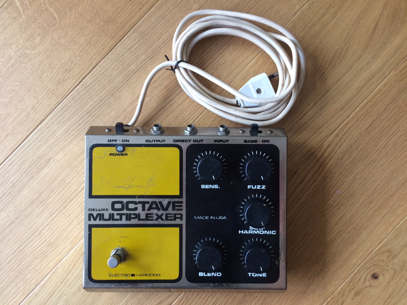 ElectroHarmonix Deluxe Octave Multiplexer (RhôneAlpes) Audiofanzine