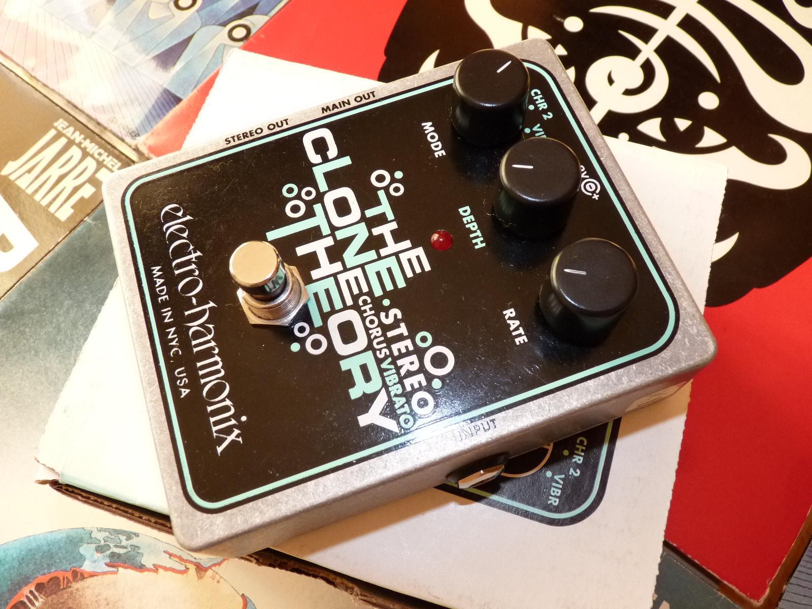 Photo ElectroHarmonix Stereo Clone Theory ElectroHarmonix The Clone