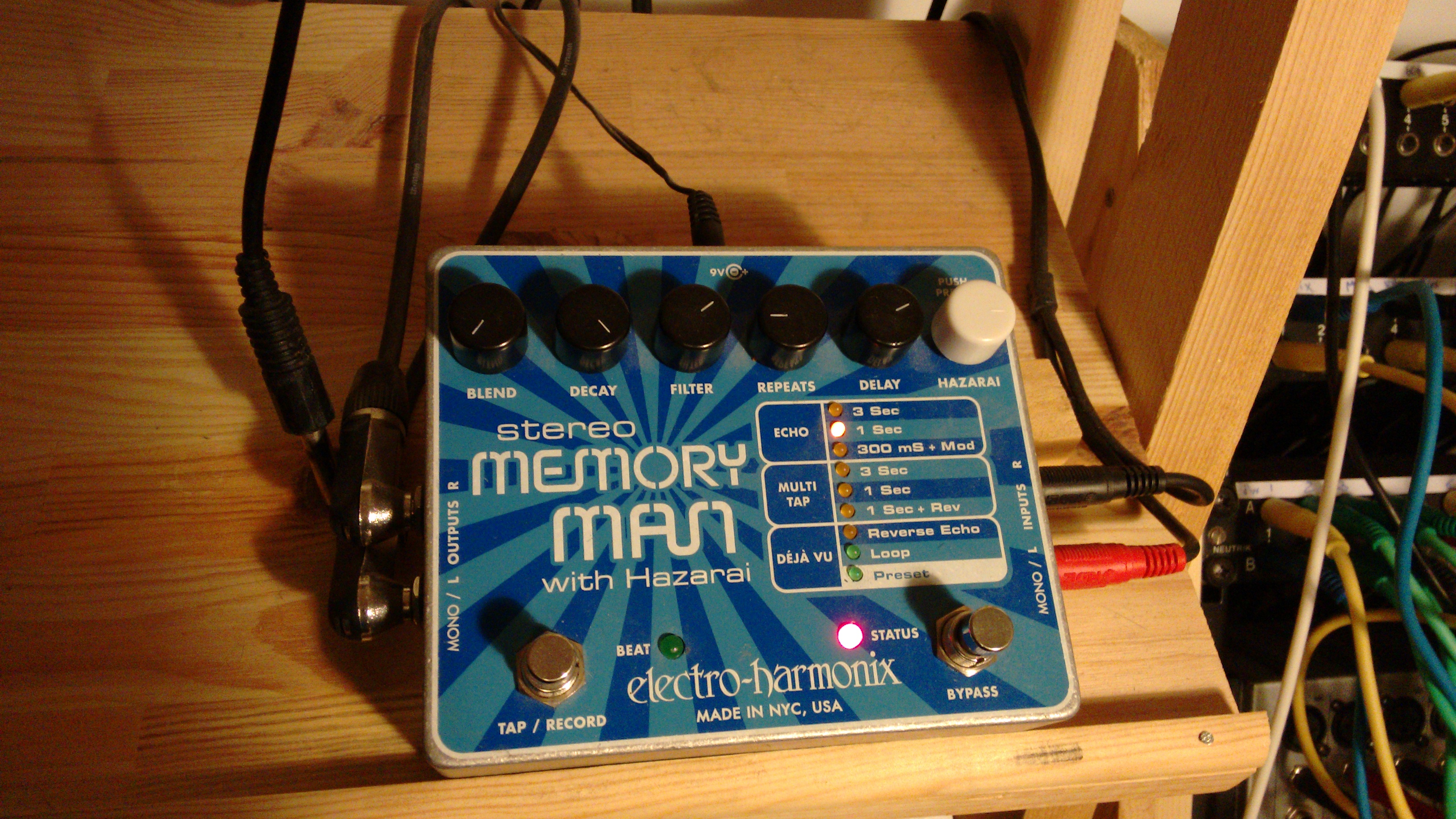 Stereo memory man with hazarai
