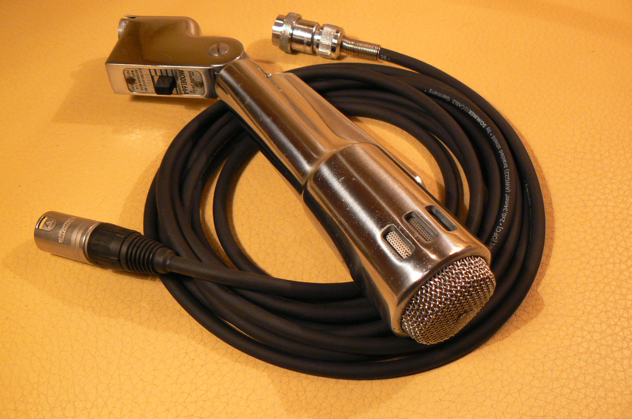 Microphone ElectroVoice 664 Fin années 1950 (IledeFrance) Audiofanzine