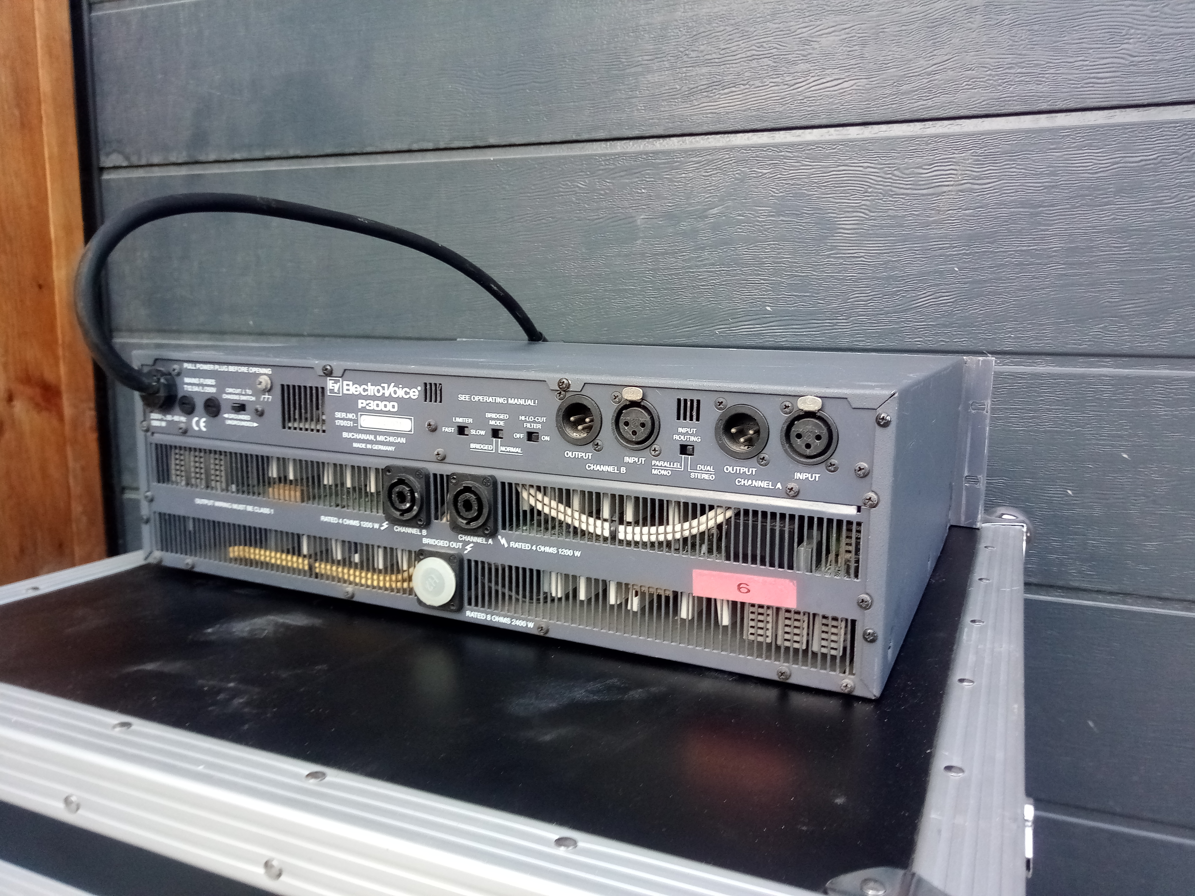 P3000 ElectroVoice P3000 Audiofanzine