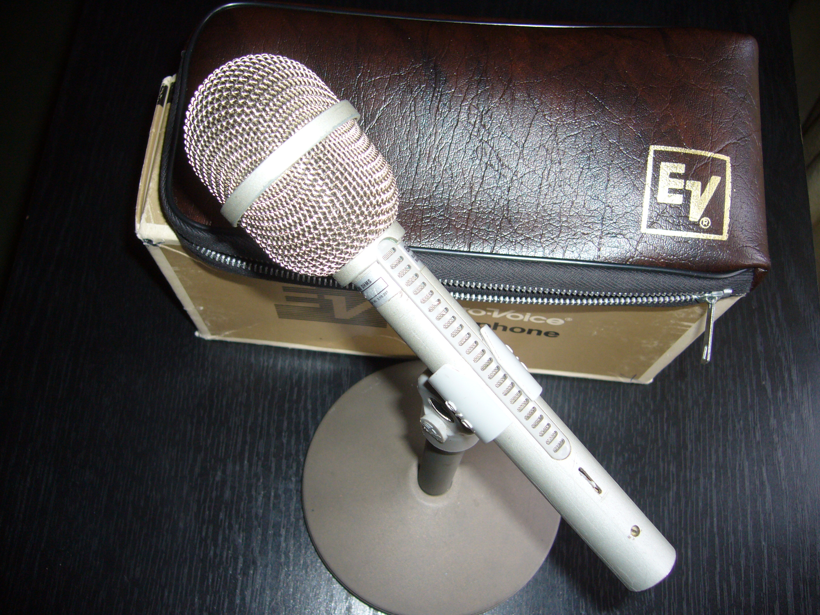 Photo ElectroVoice RE16 ElectroVoice RE16 (83987) (407070
