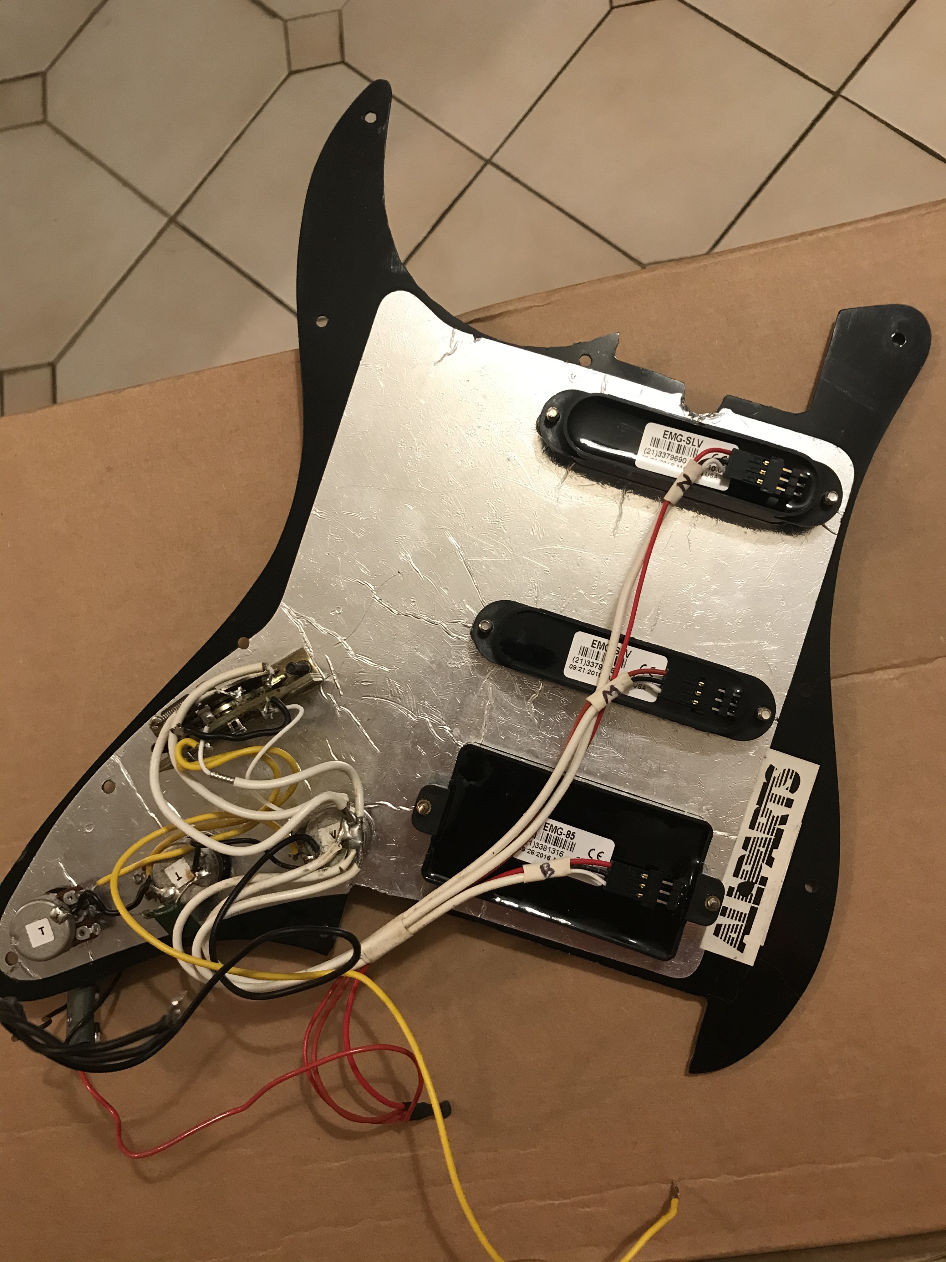 送料無料（一部地域を除く） EMG SL20 STEVE LUKATHER 未使用品 blog.e