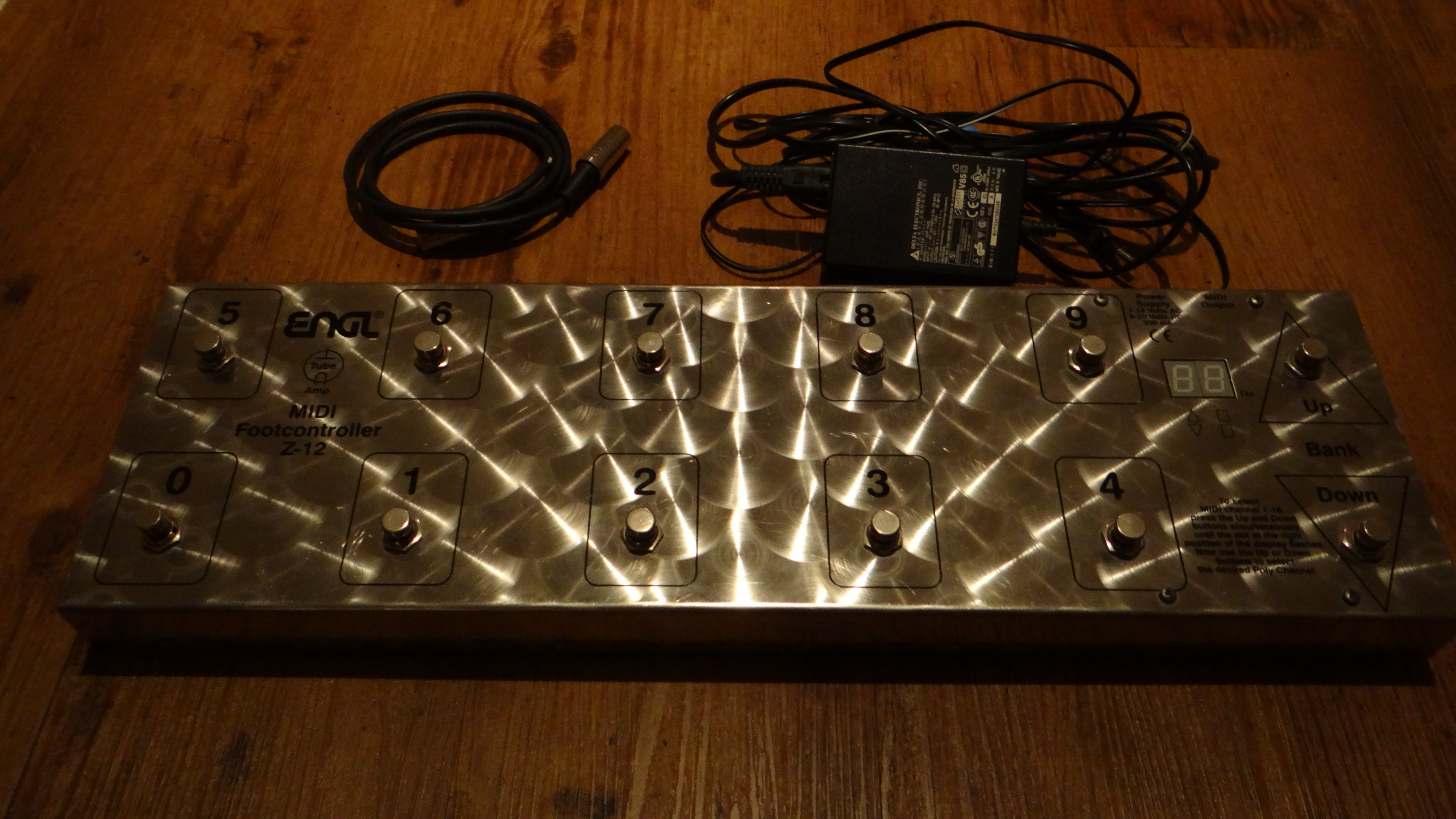 Pictures and images ENGL Z-12 Midi Footcontroller - Audiofanzine