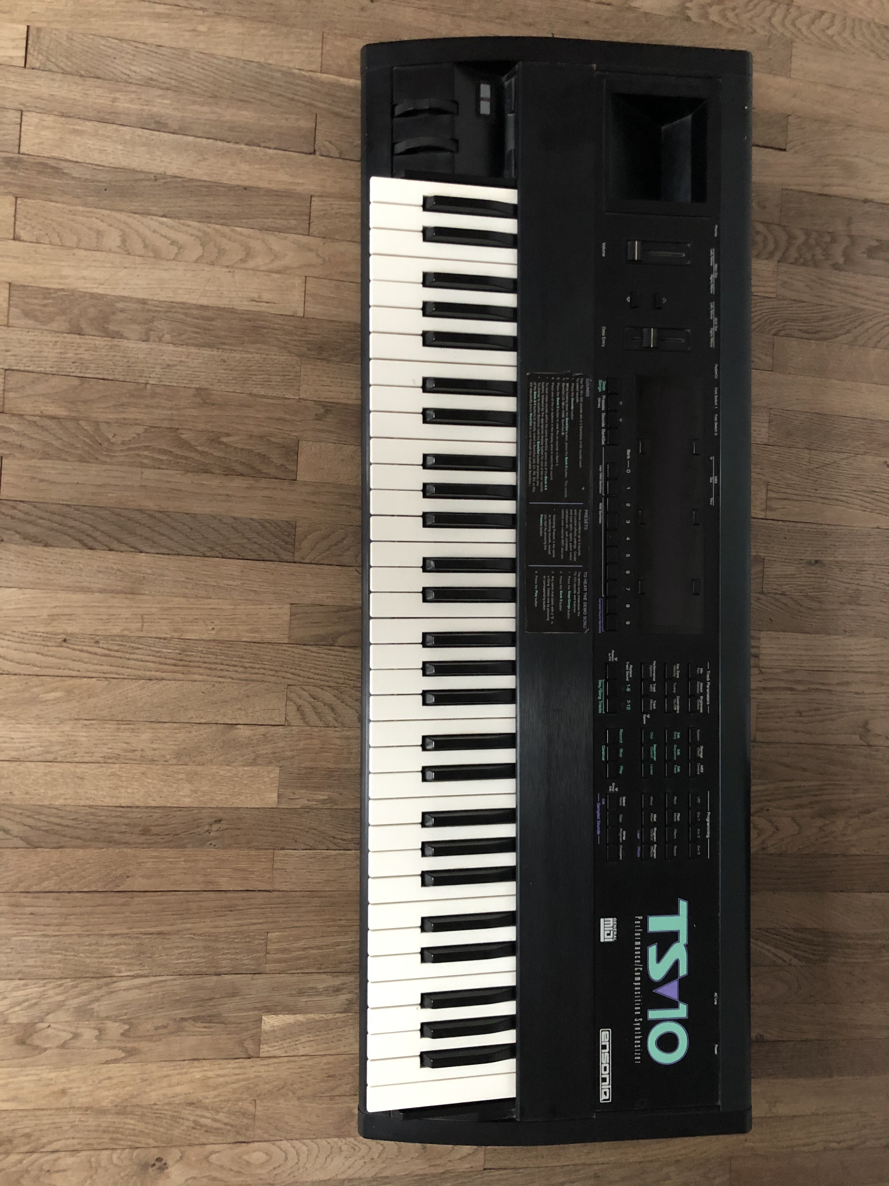 TS10 Ensoniq TS10 Audiofanzine