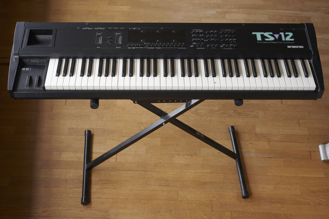 Photo Ensoniq TS12 Ensoniq TS12 (32135) (961833) Audiofanzine