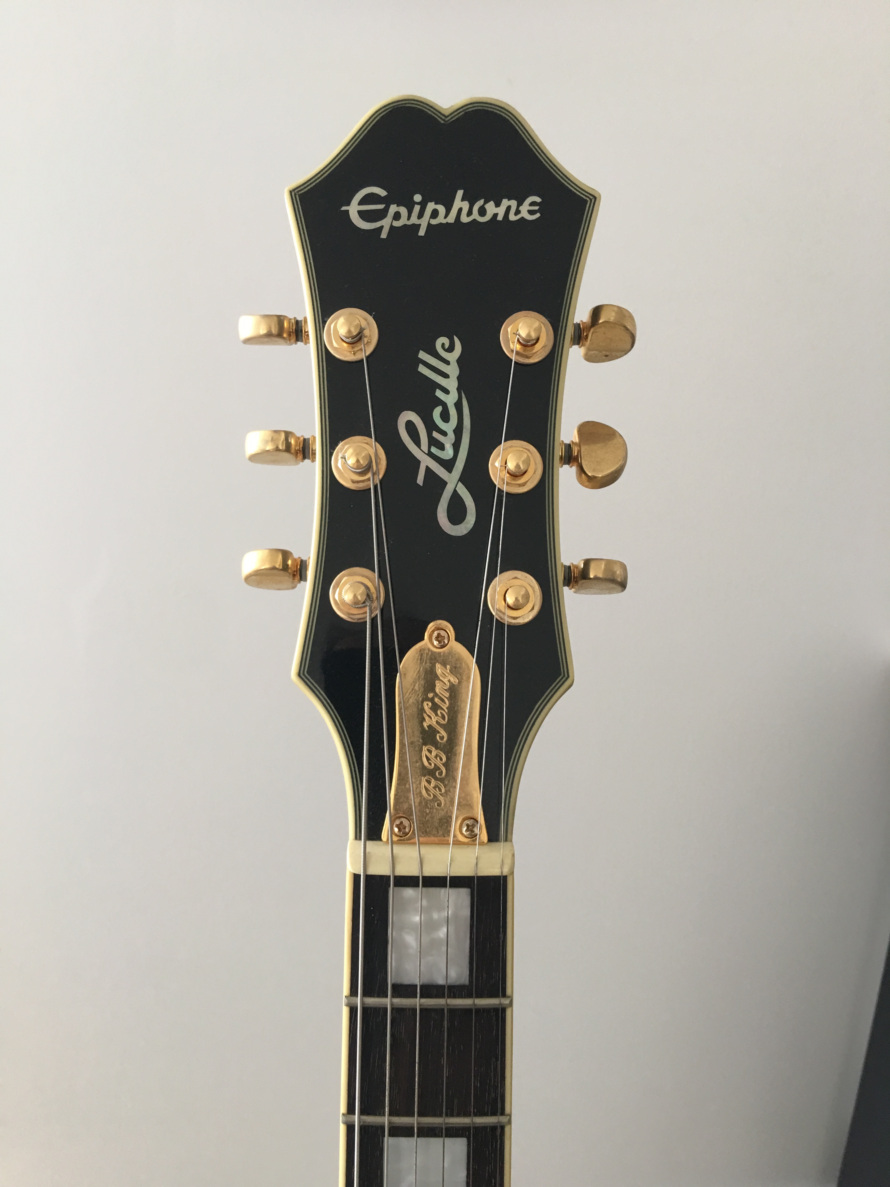 B. B. KING LUCILLE - Epiphone B. B. King Lucille - Audiofanzine