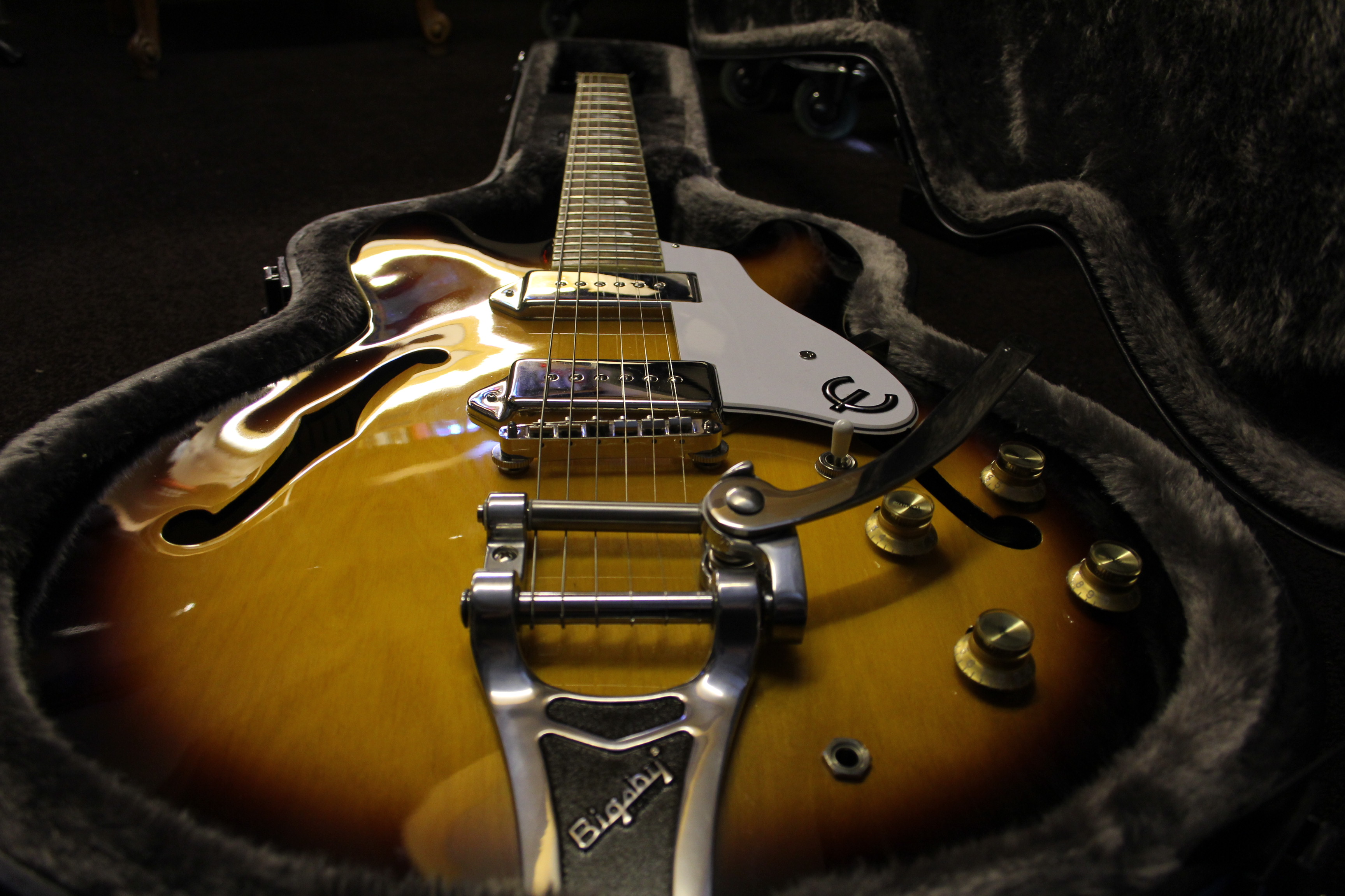 bigsby on epiphone casino