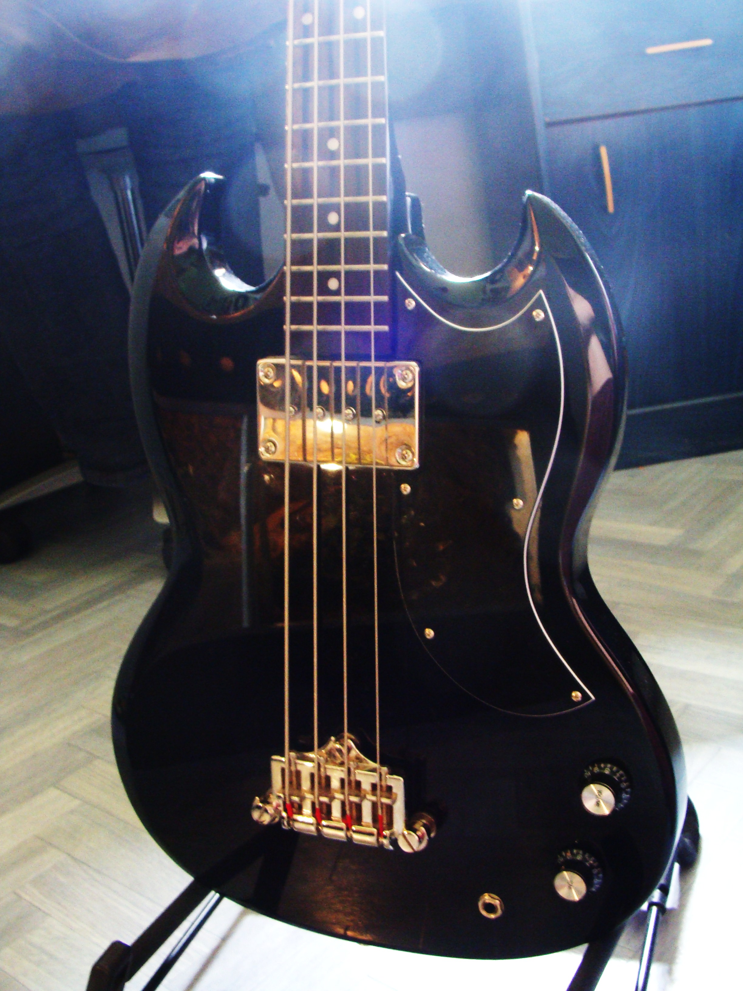 Photo Epiphone EB0 Epiphone Eb0 (SG style) (871817) Audiofanzine