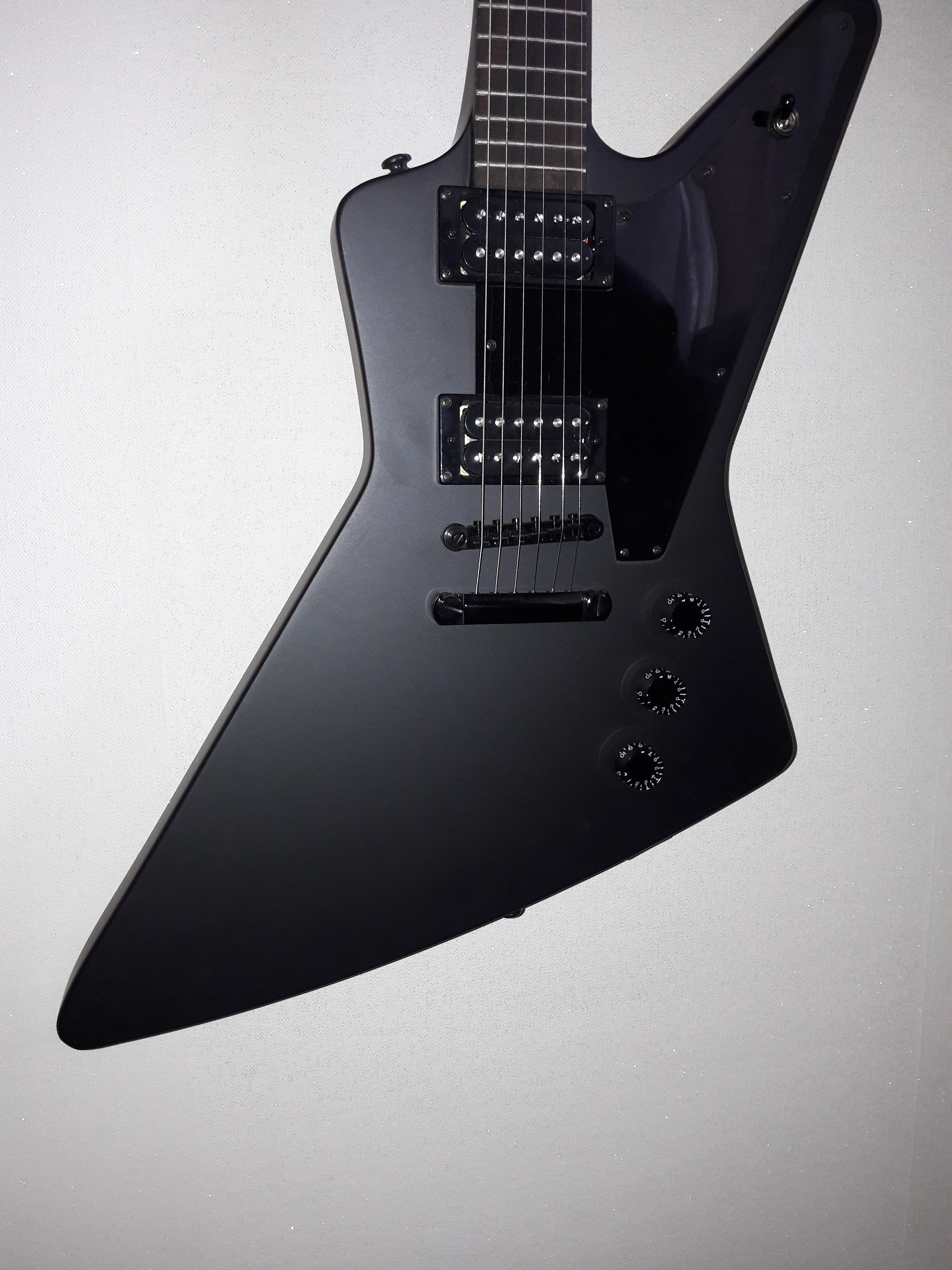 Epiphone Goth '58 Explorer image (#1607579) - Audiofanzine