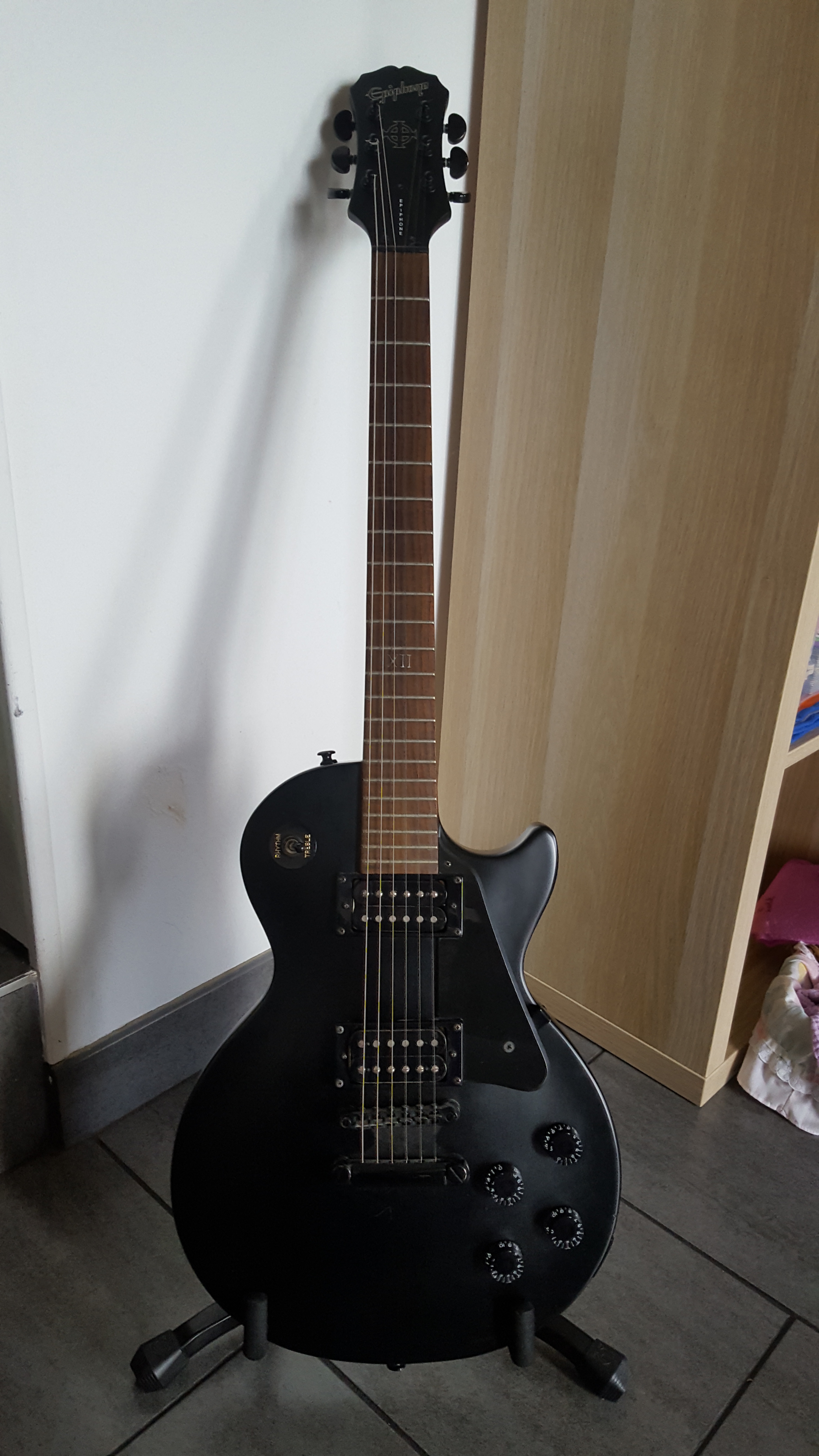 Goth Les Paul Studio Epiphone Goth Les Paul Studio Audiofanzine