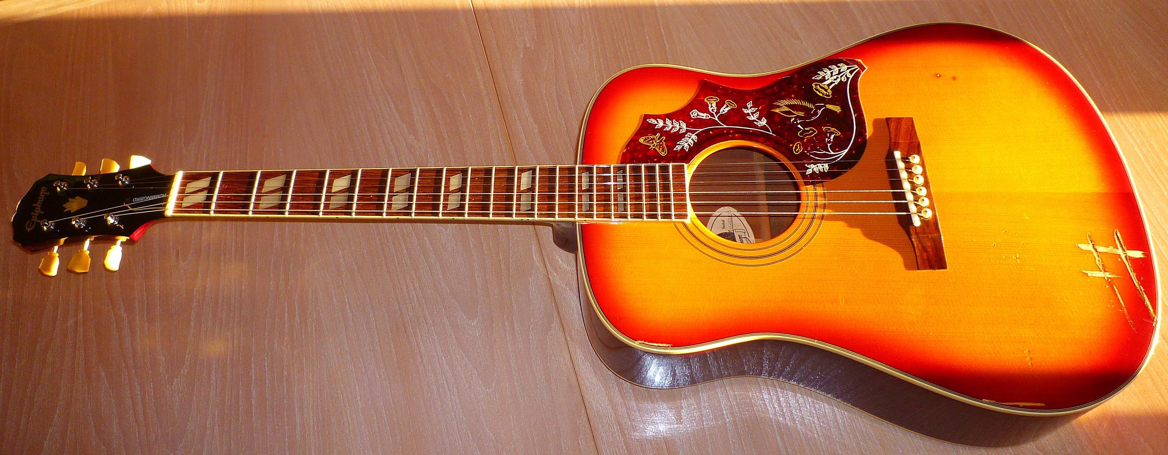 HUMMINGBIRD Epiphone Hummingbird Audiofanzine
