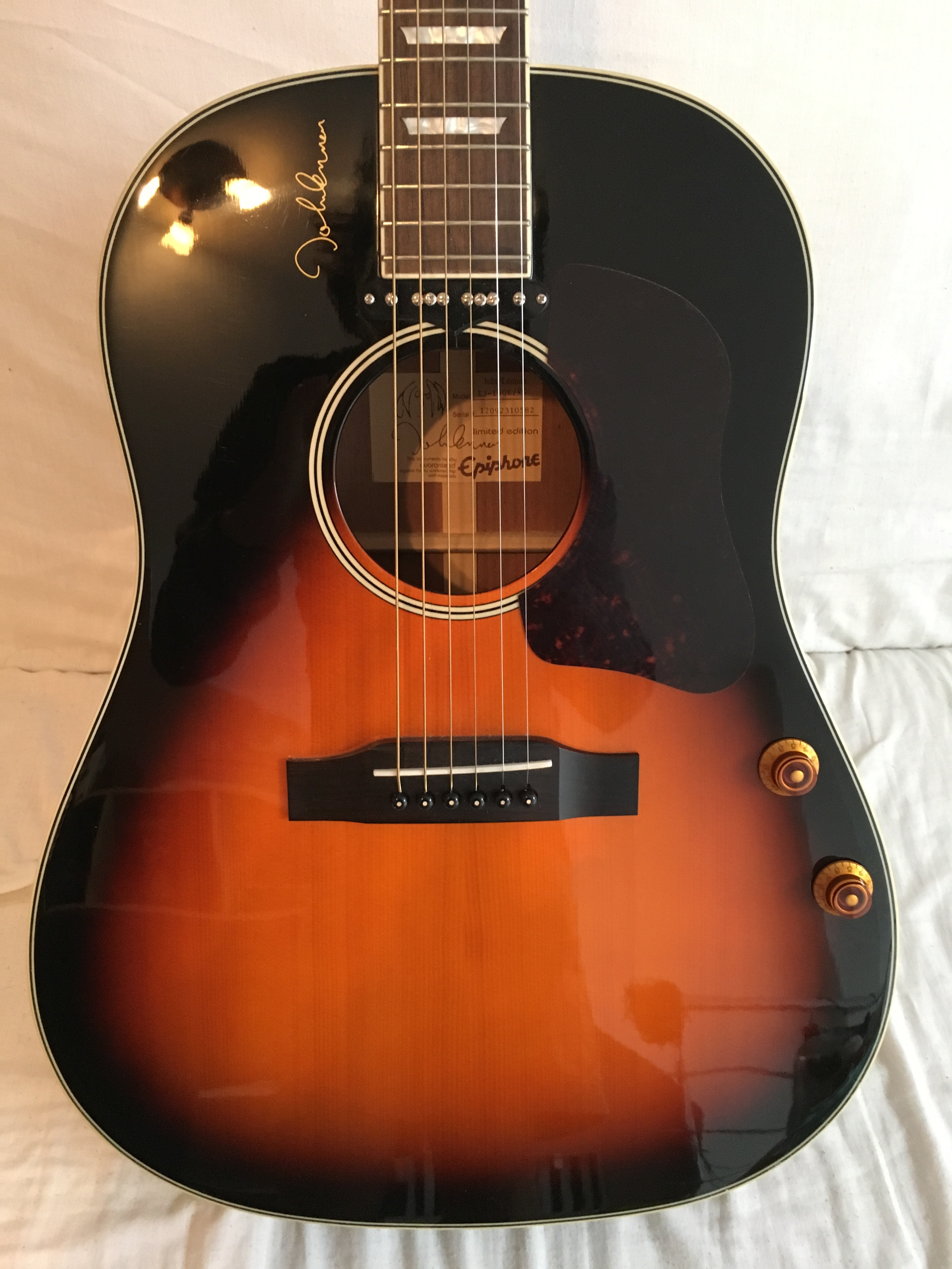 Photo Epiphone John Lennon EJ160E Epiphone John Lennon EJ160E