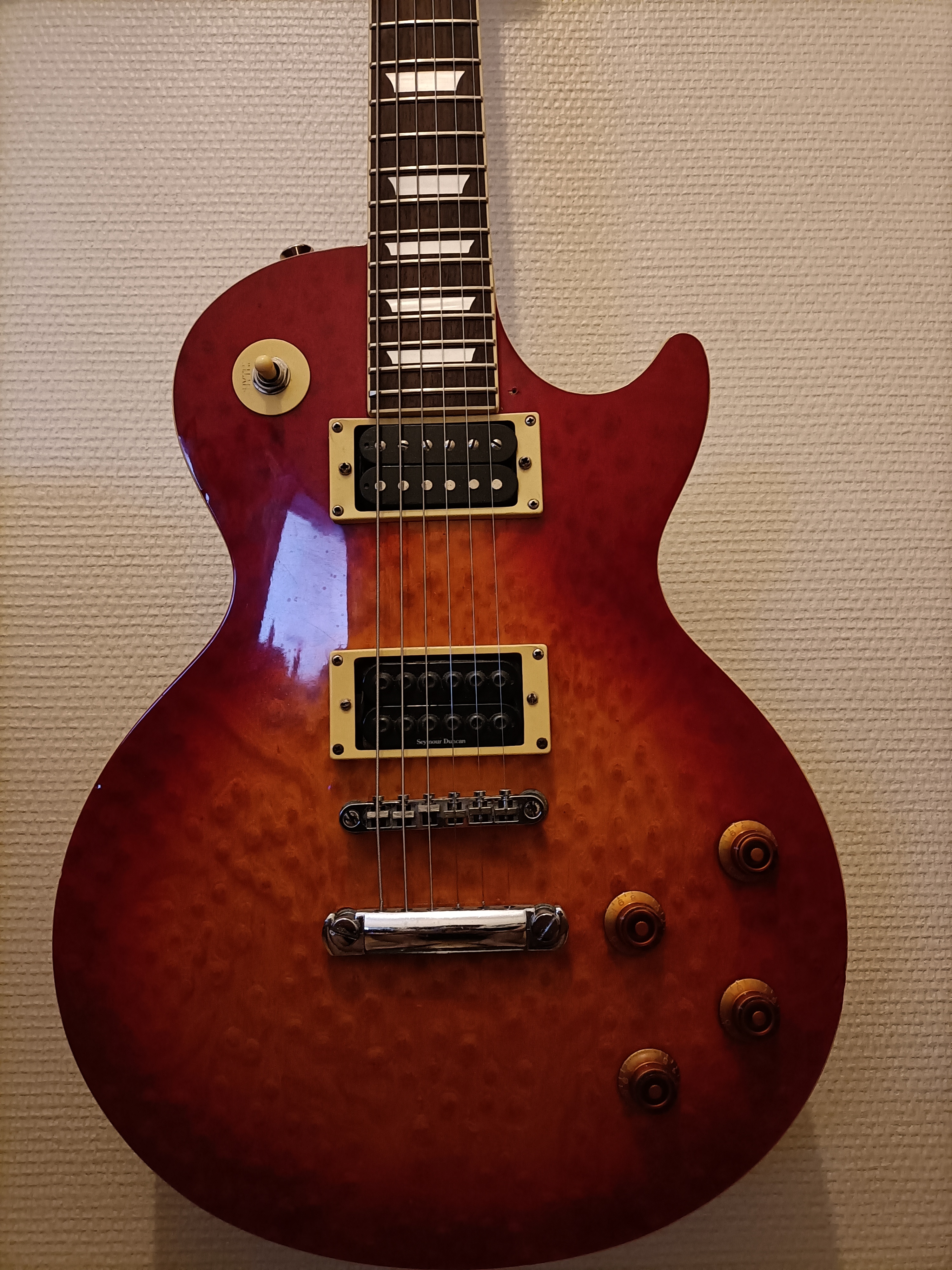 Les Paul Classic Birds Eye Epiphone - Audiofanzine