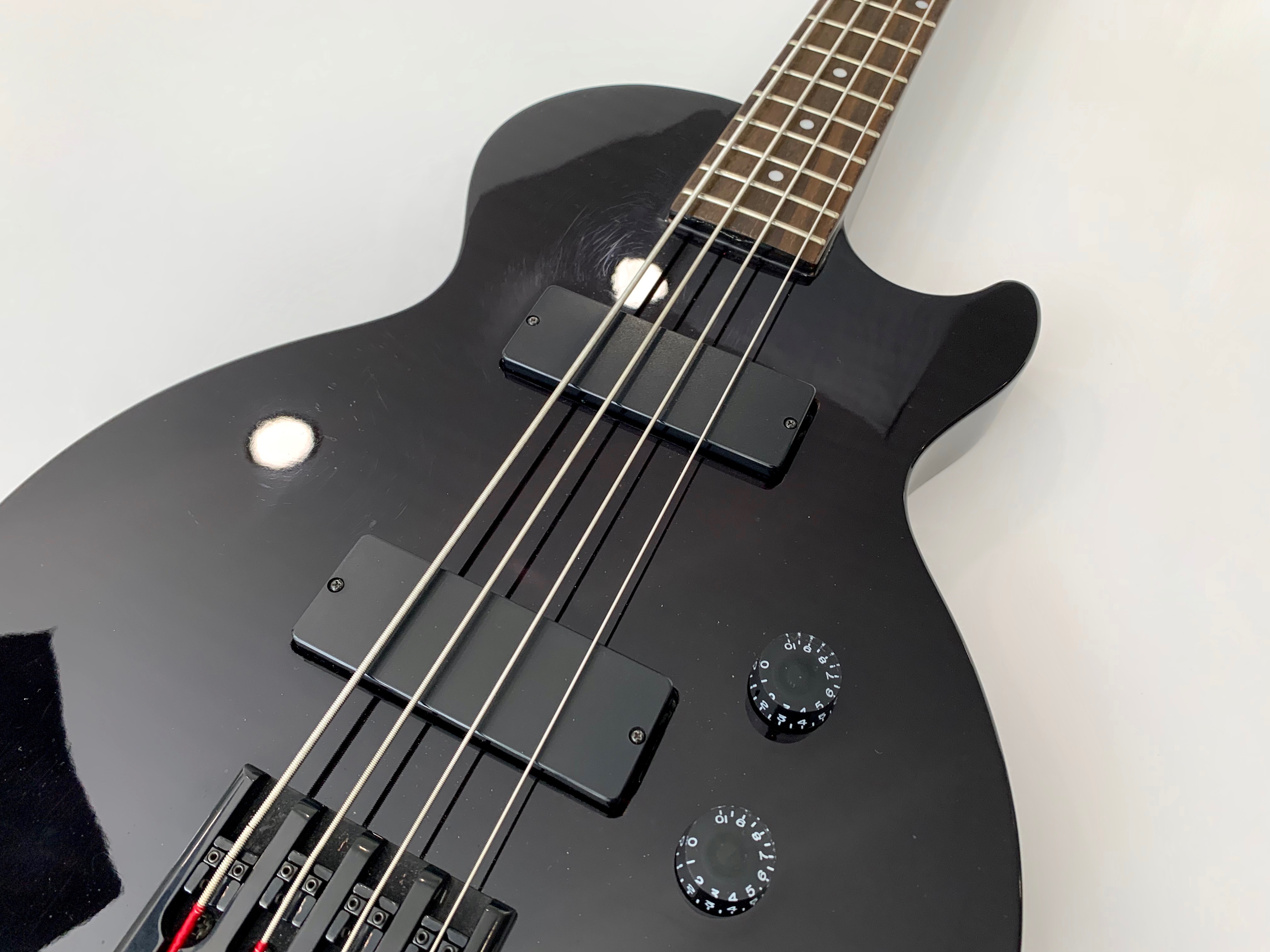 Epiphone Les Paul Special Bass 2009 Ebony (IledeFrance) Audiofanzine