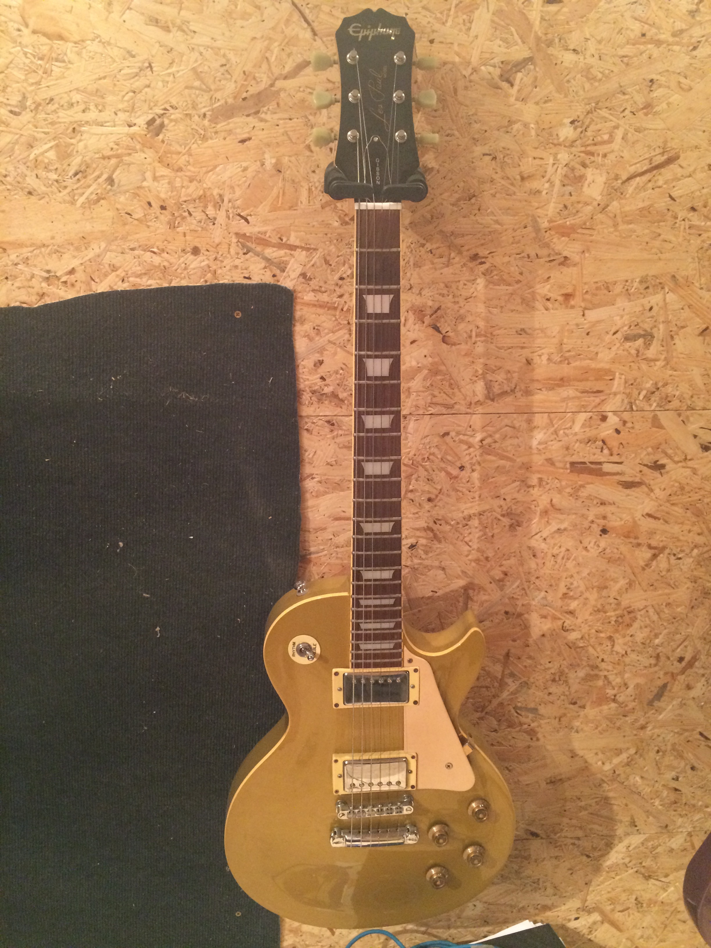 Photo Epiphone Les Paul Standard Gold Top Epiphone Les Paul GoldTop