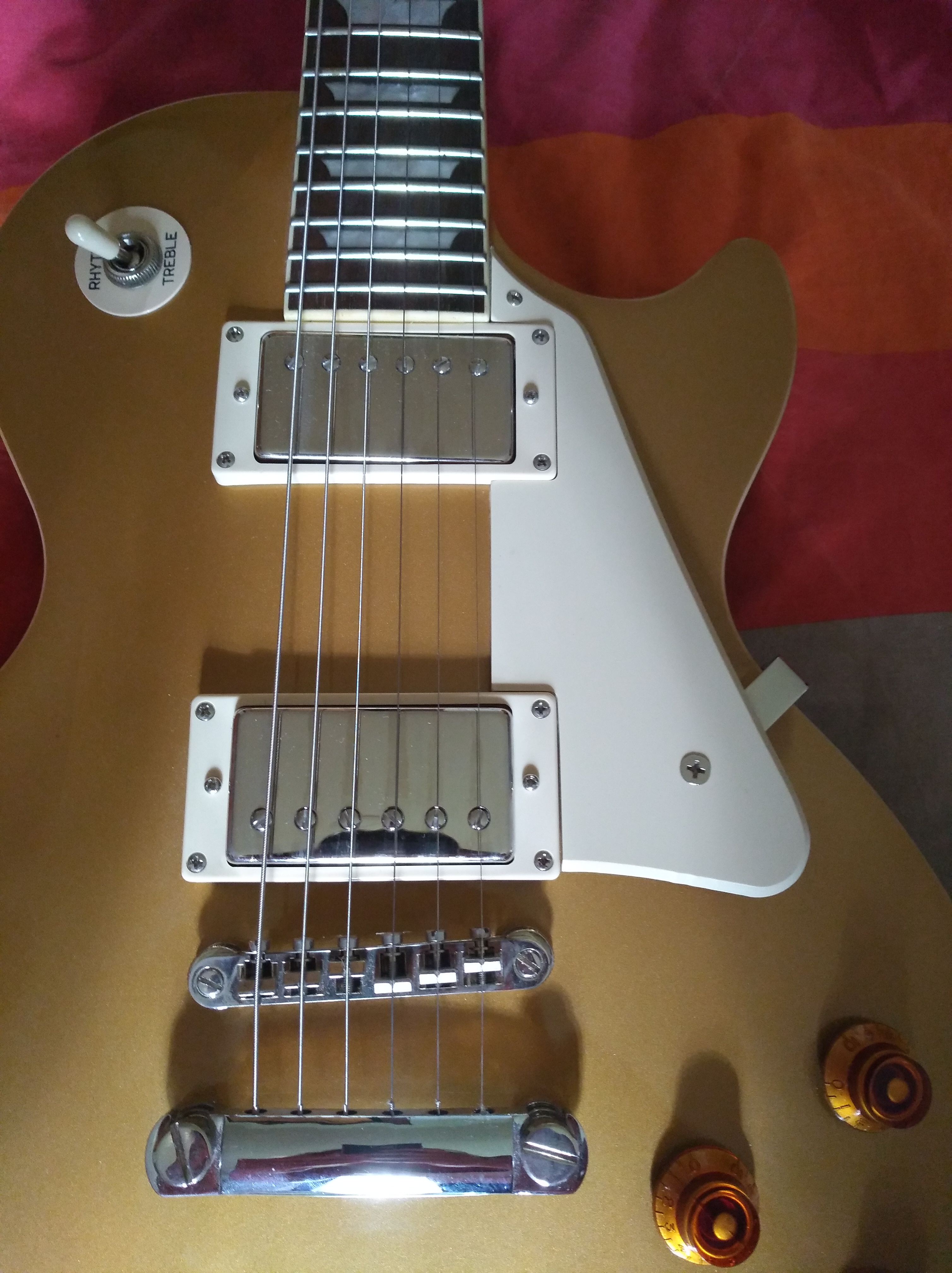 Epiphone Les Paul Standard Gold Top image (1840839) Audiofanzine