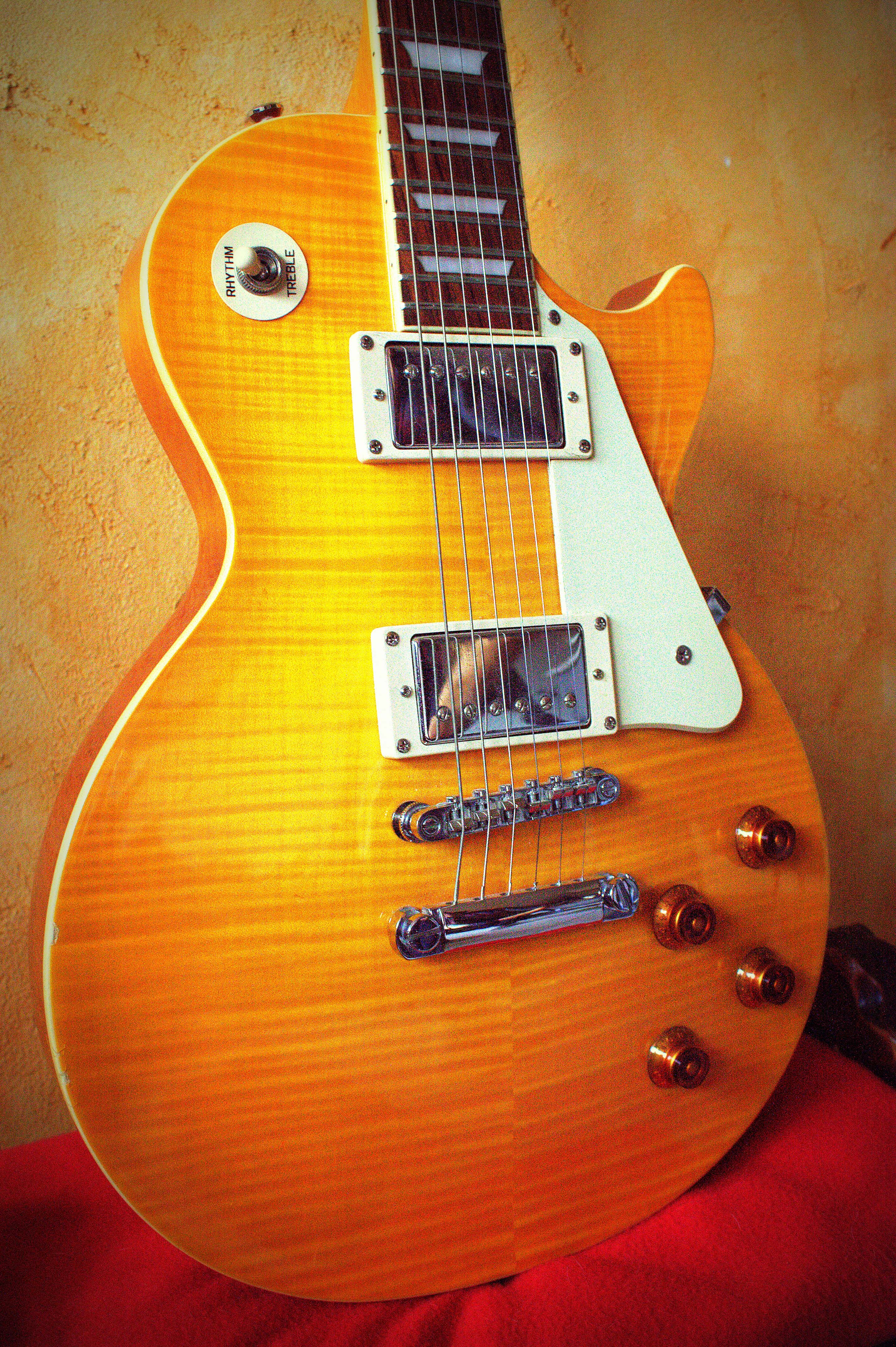 Photo Epiphone Les Paul Standard Plus Top Epiphone Les Paul Standard