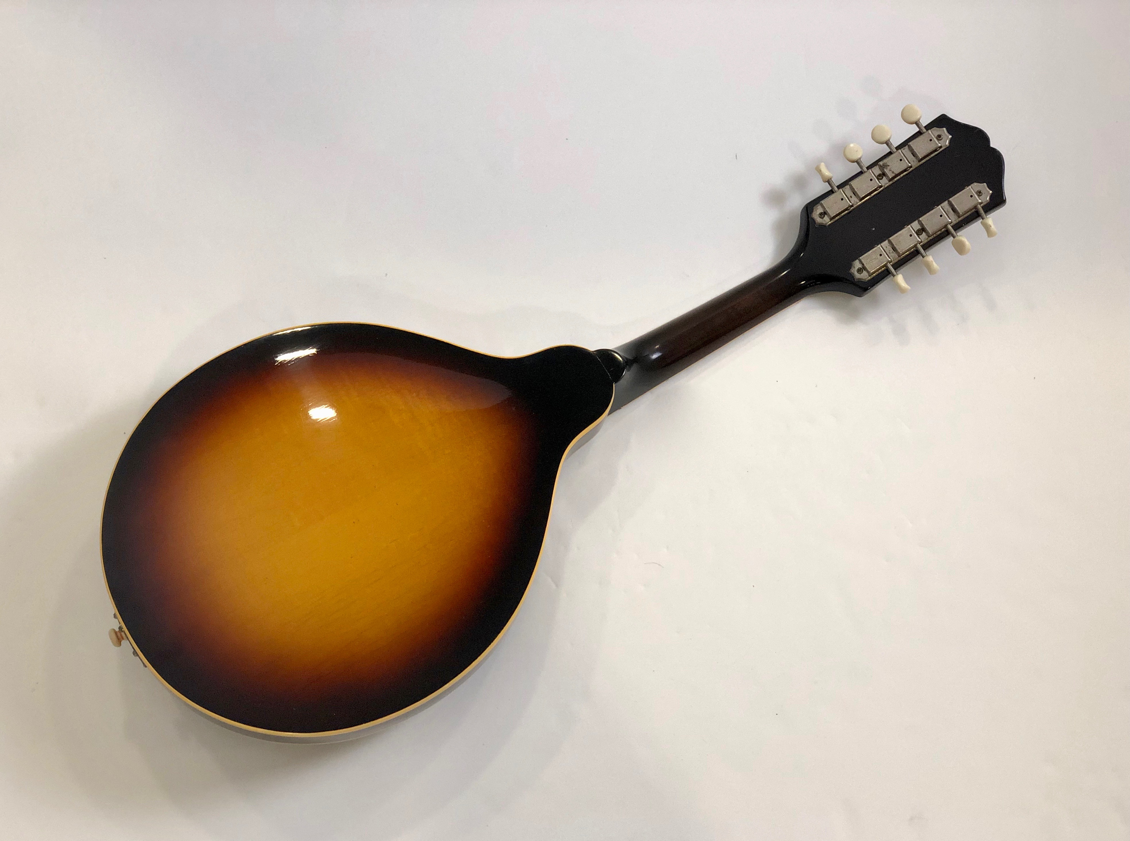 Epiphone EM66 Mandoline 1961 Sunburst (IledeFrance) Audiofanzine