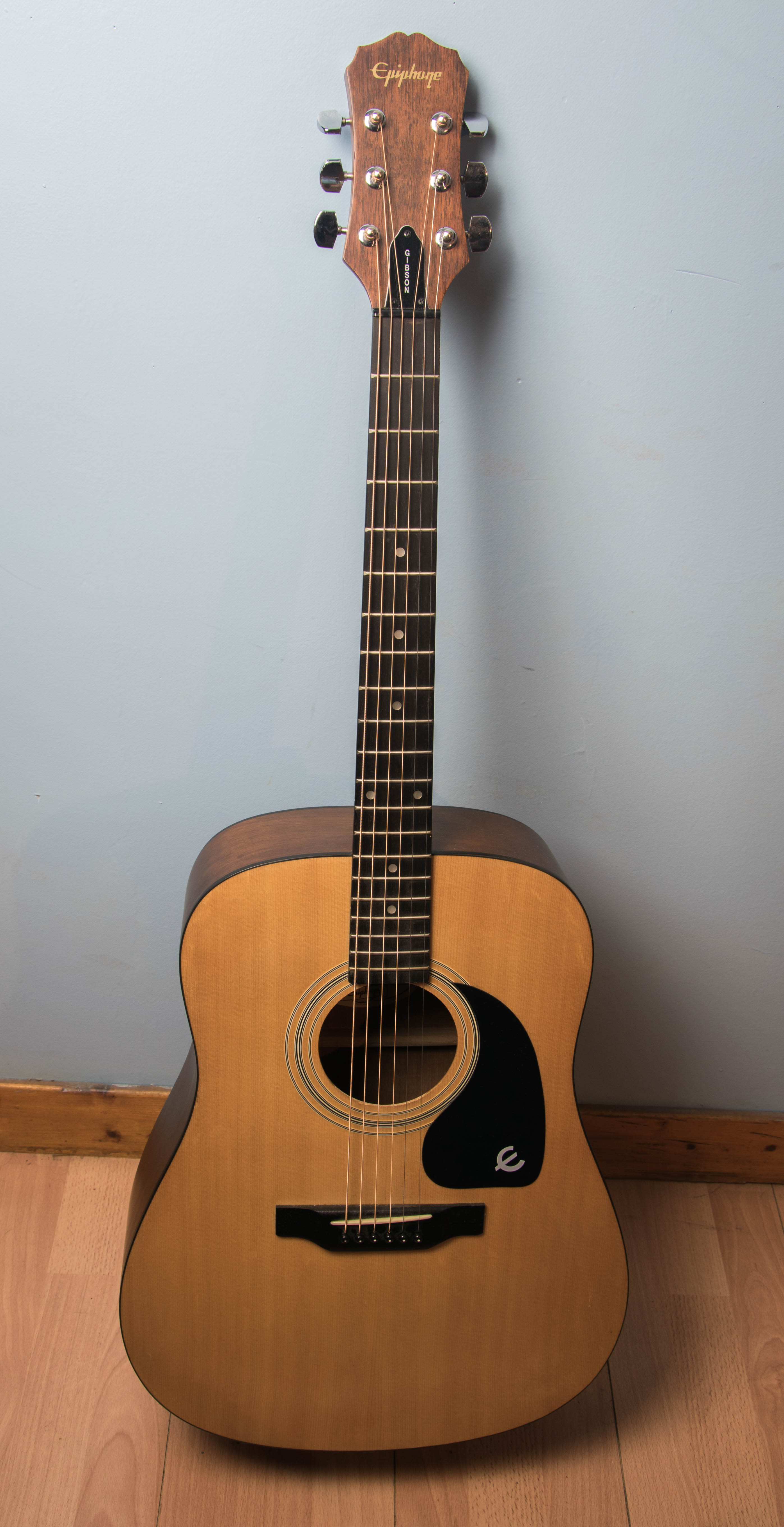 PR200 Epiphone PR200 Audiofanzine