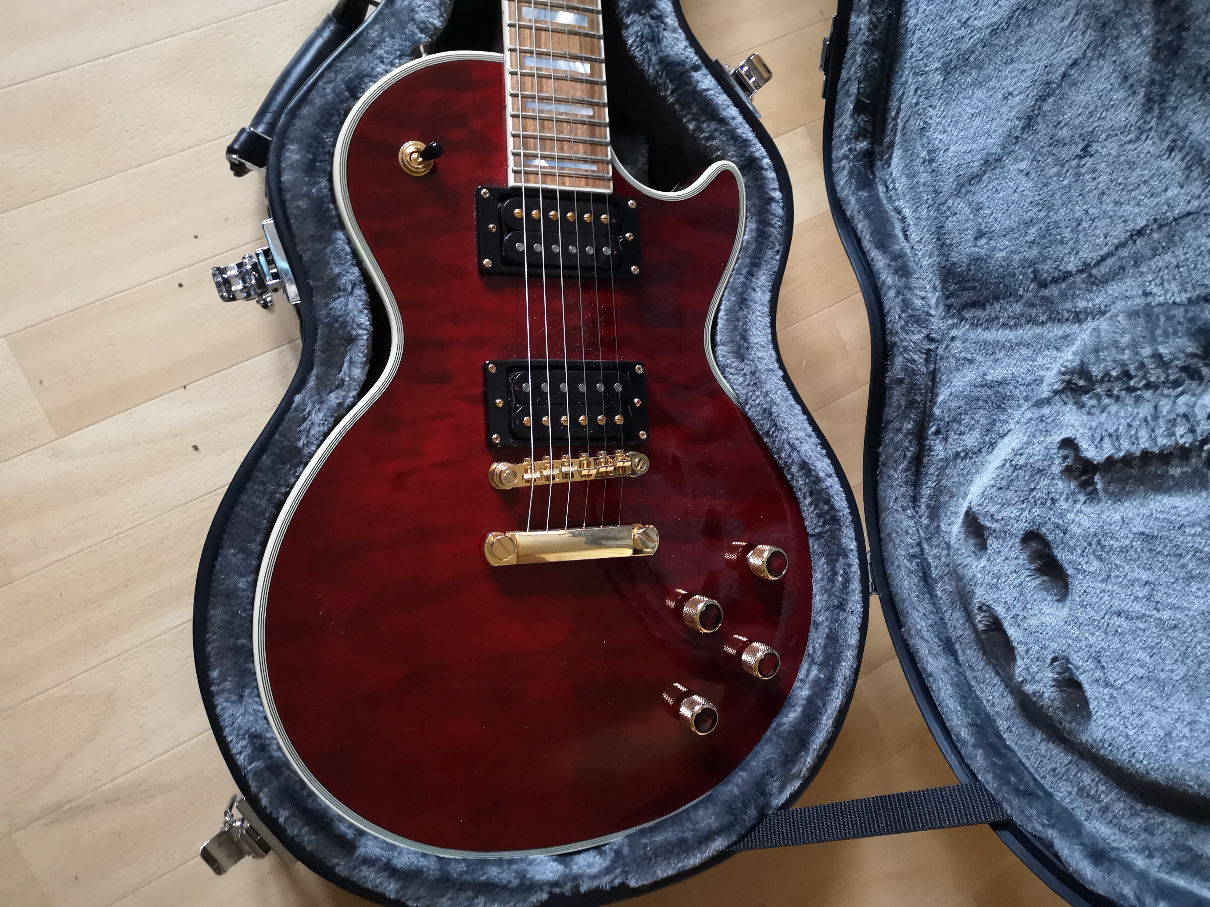 Prophecy Les Paul Custom Plus GX Epiphone - Audiofanzine