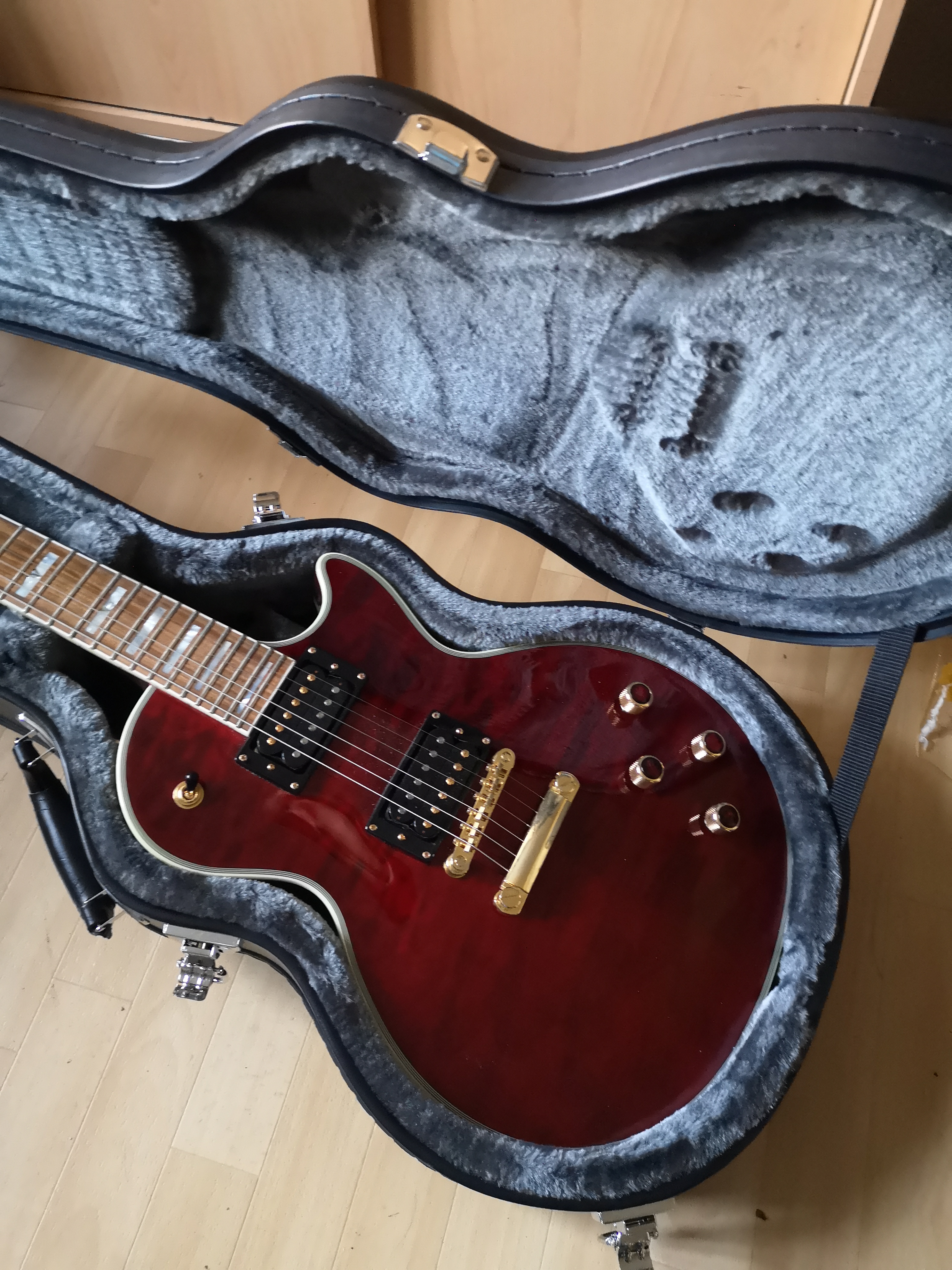 Prophecy Les Paul Custom Plus GX Epiphone - Audiofanzine