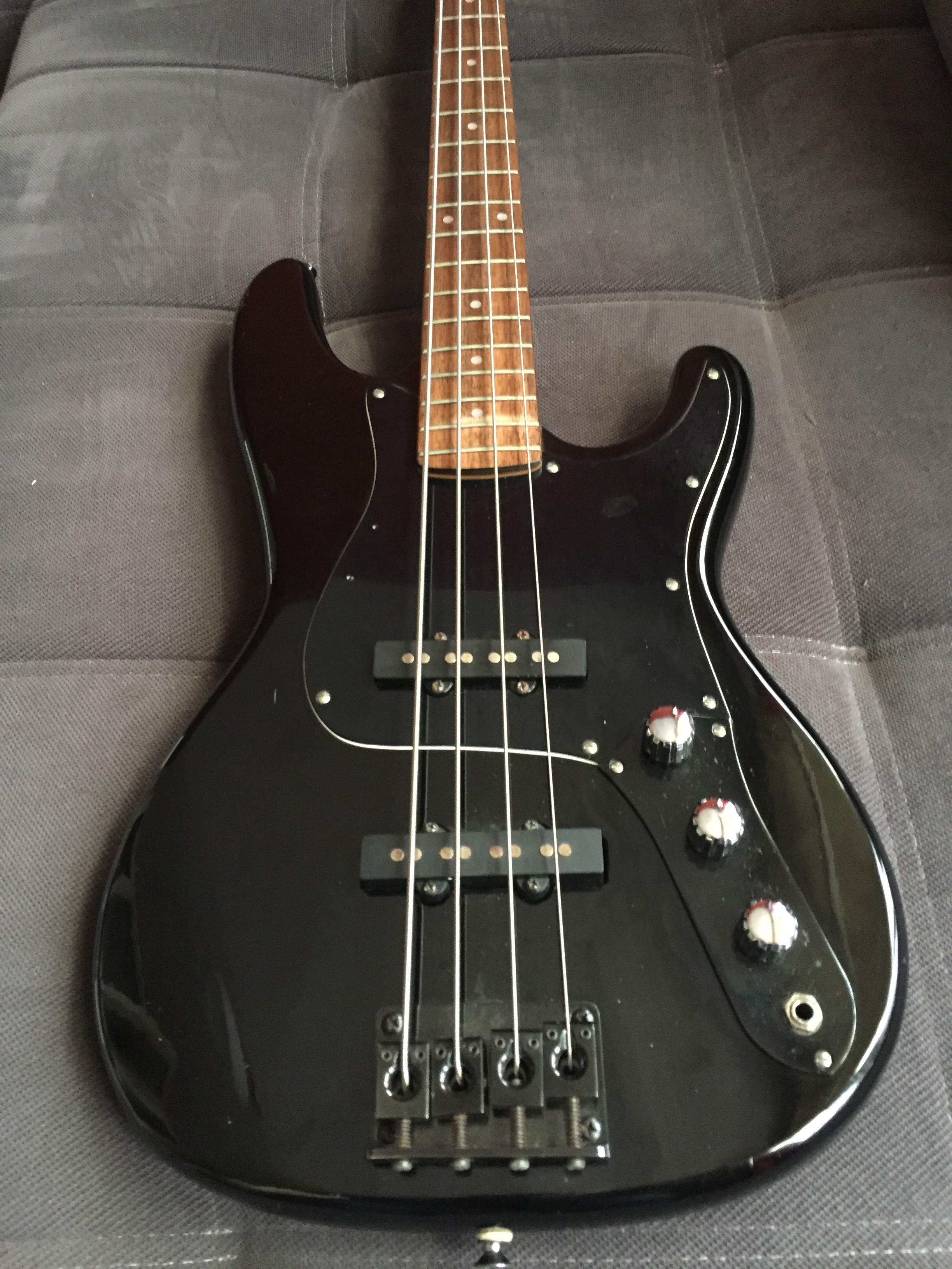 epiphone rock bass