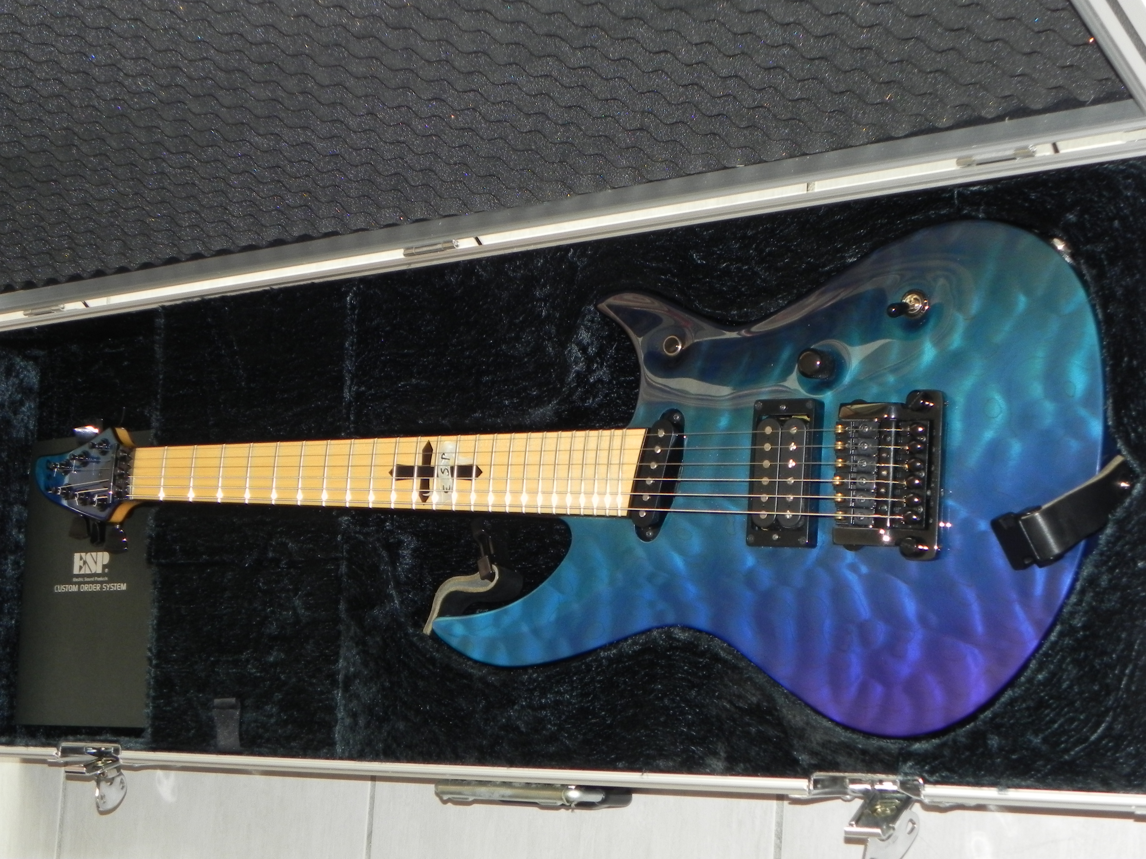 esp-horizon-iii-quilted-body-custom-shop-877291.jpg