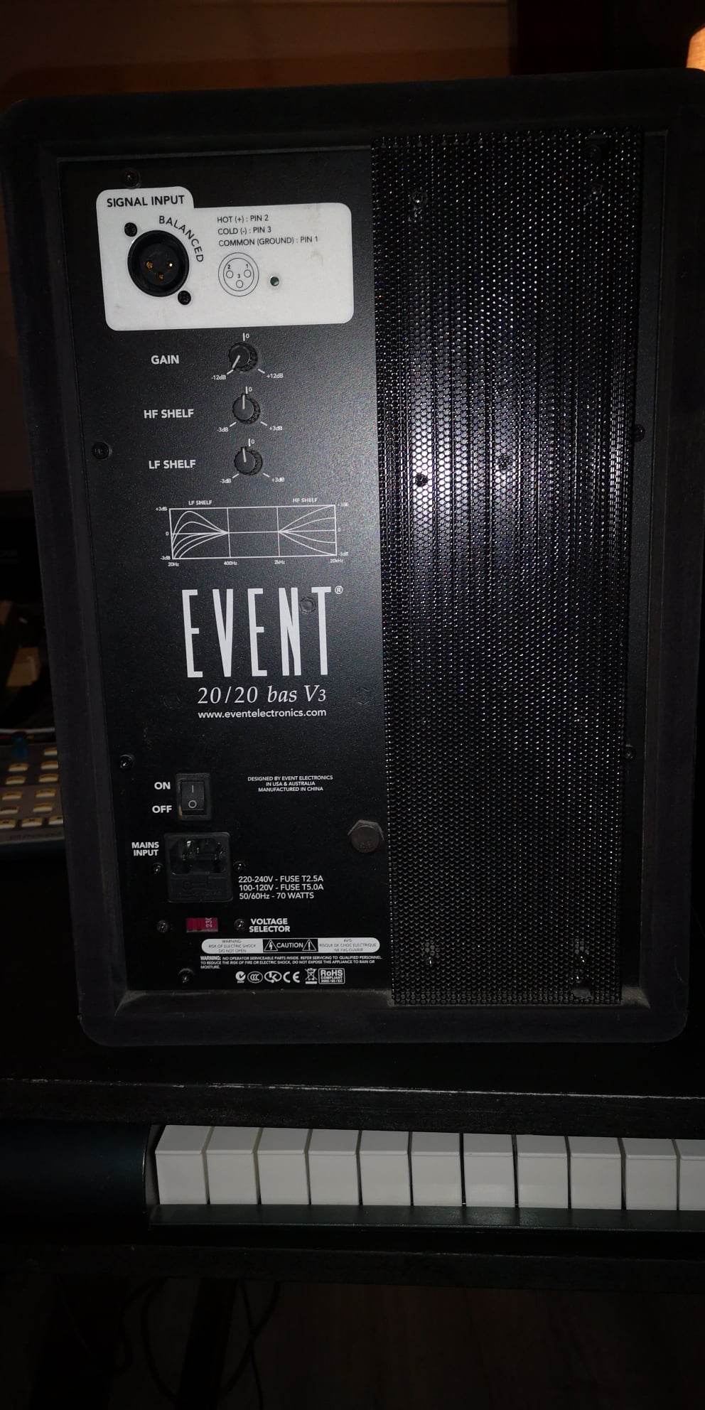20/20 Bas V3 Event Electronics 20/20 Bas V3 Audiofanzine