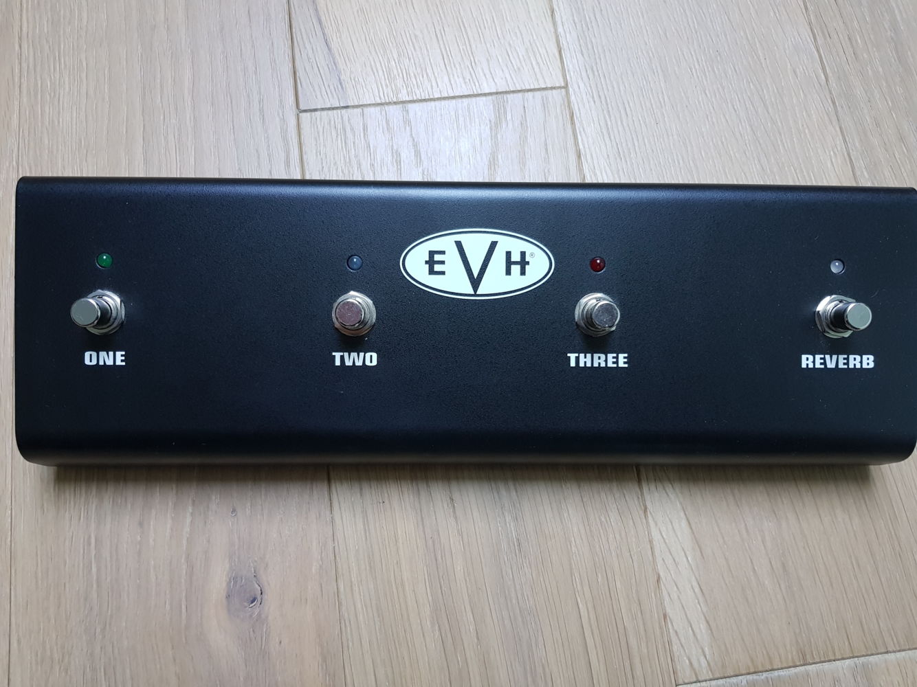 EVH 5150 III 2x12 50W Combo Image 1877417 Audiofanzine evh-5150-iii-2x12-50w-combo-image-1877417-audiofanzine