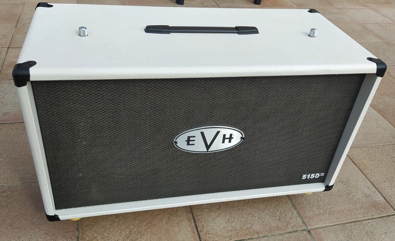 5150 III 2x12 EVH 5150 III 2x12 Audiofanzine
