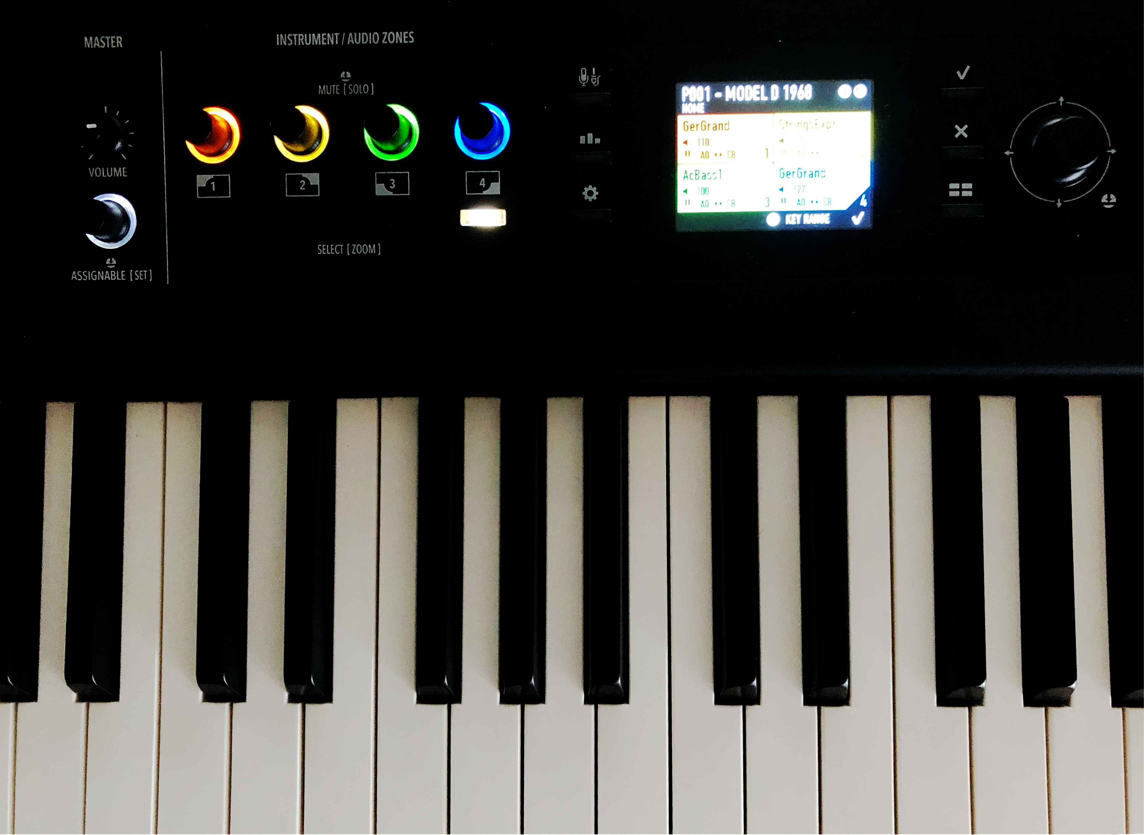 Moss Music - Piano Digital StudioLogic Numa X Piano 88
