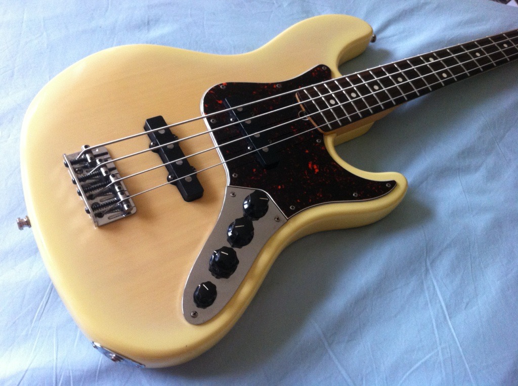 Vendue Jazz Bass Fender American Deluxe Suhr Era Vte Basses