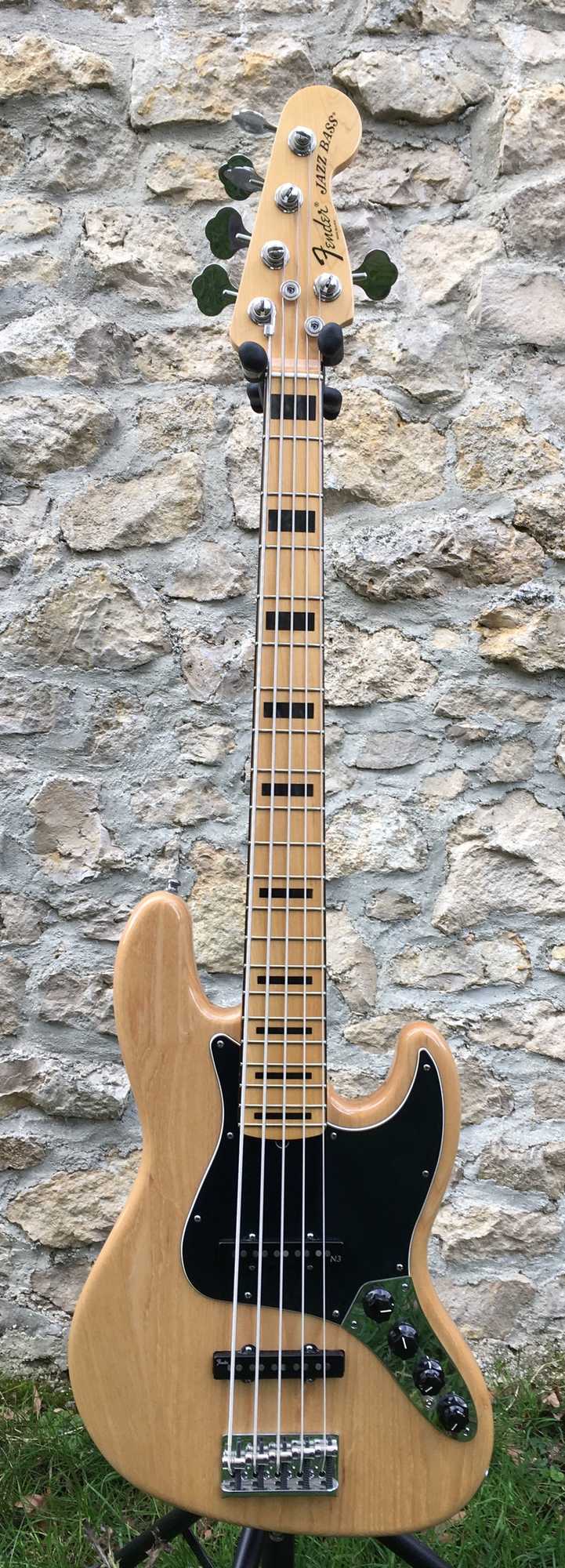 American Deluxe Jazz Bass V [2010 2015] Fender Audiofanzine