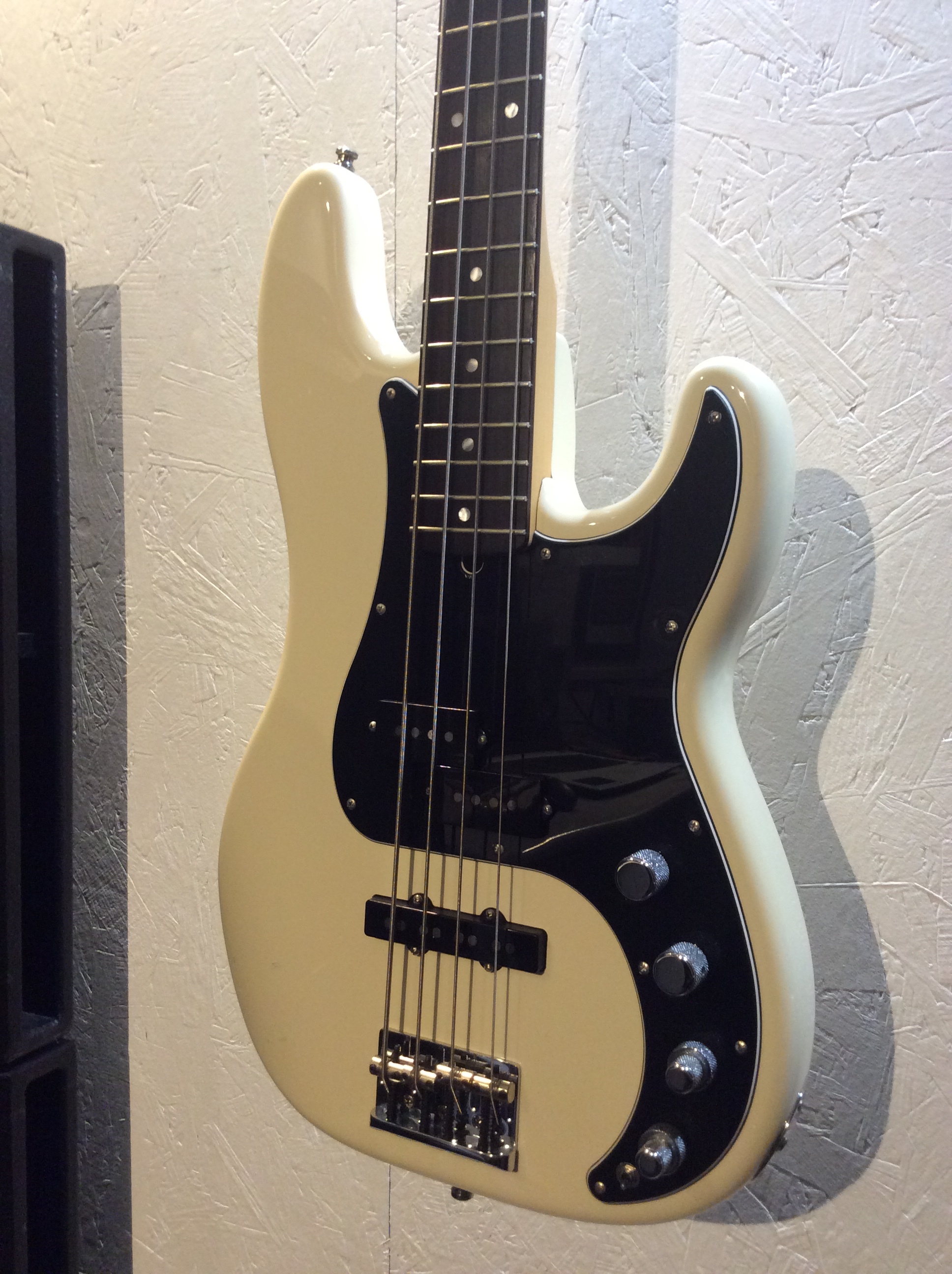 American Deluxe Precision Bass [2010-2015] Fender - Audiofanzine