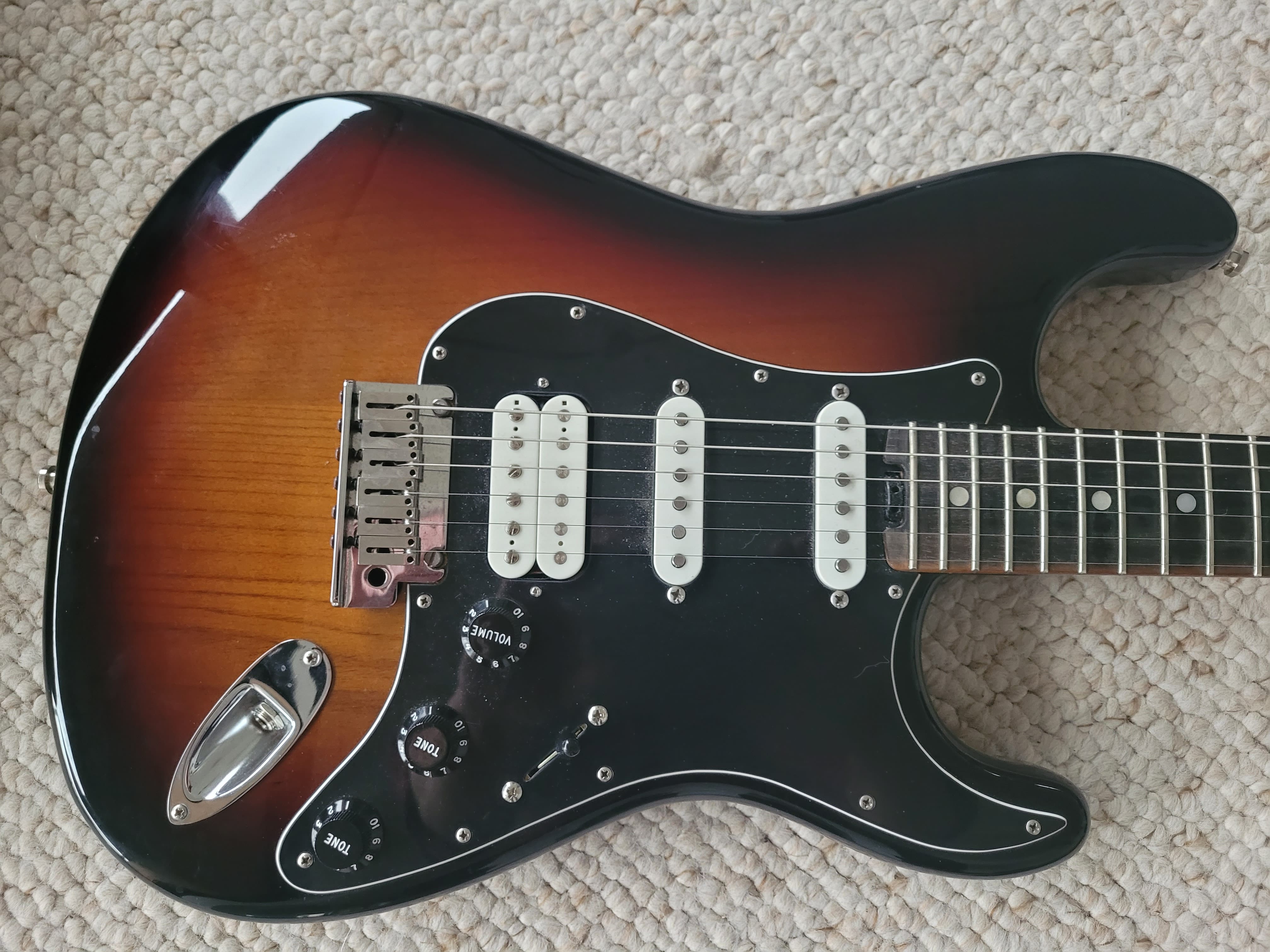 American Elite Stratocaster HSS Shawbucker Fender Audiofanzine