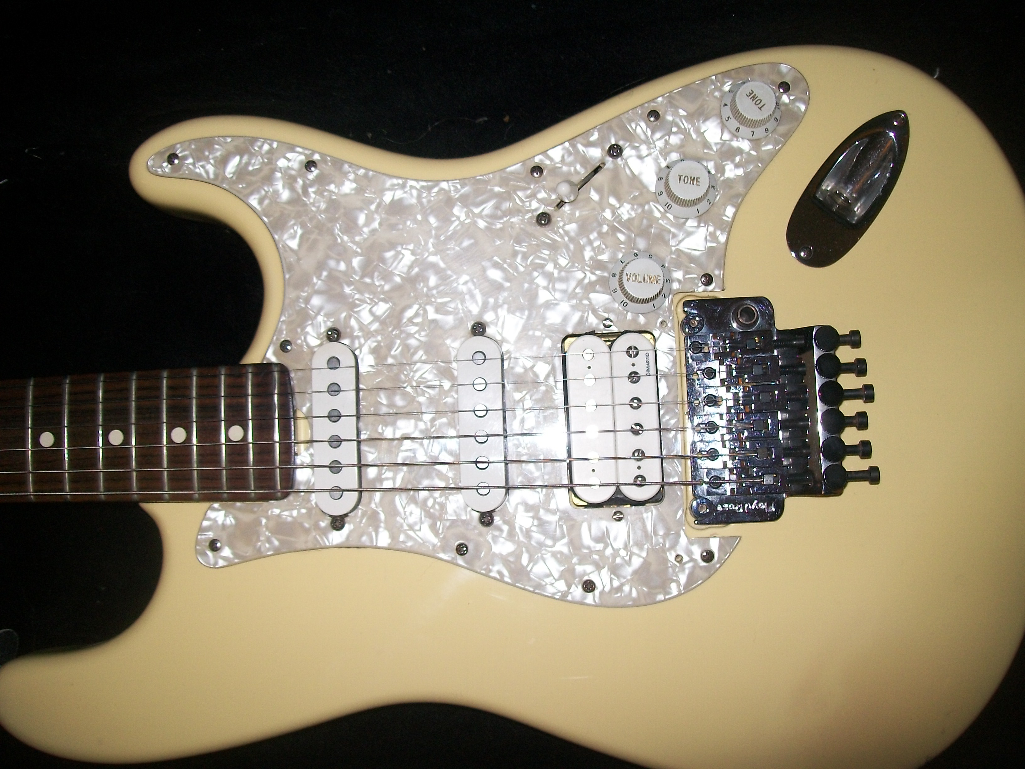 American Special Floyd Rose Classic Stratocaster HSS Fender Audiofanzine