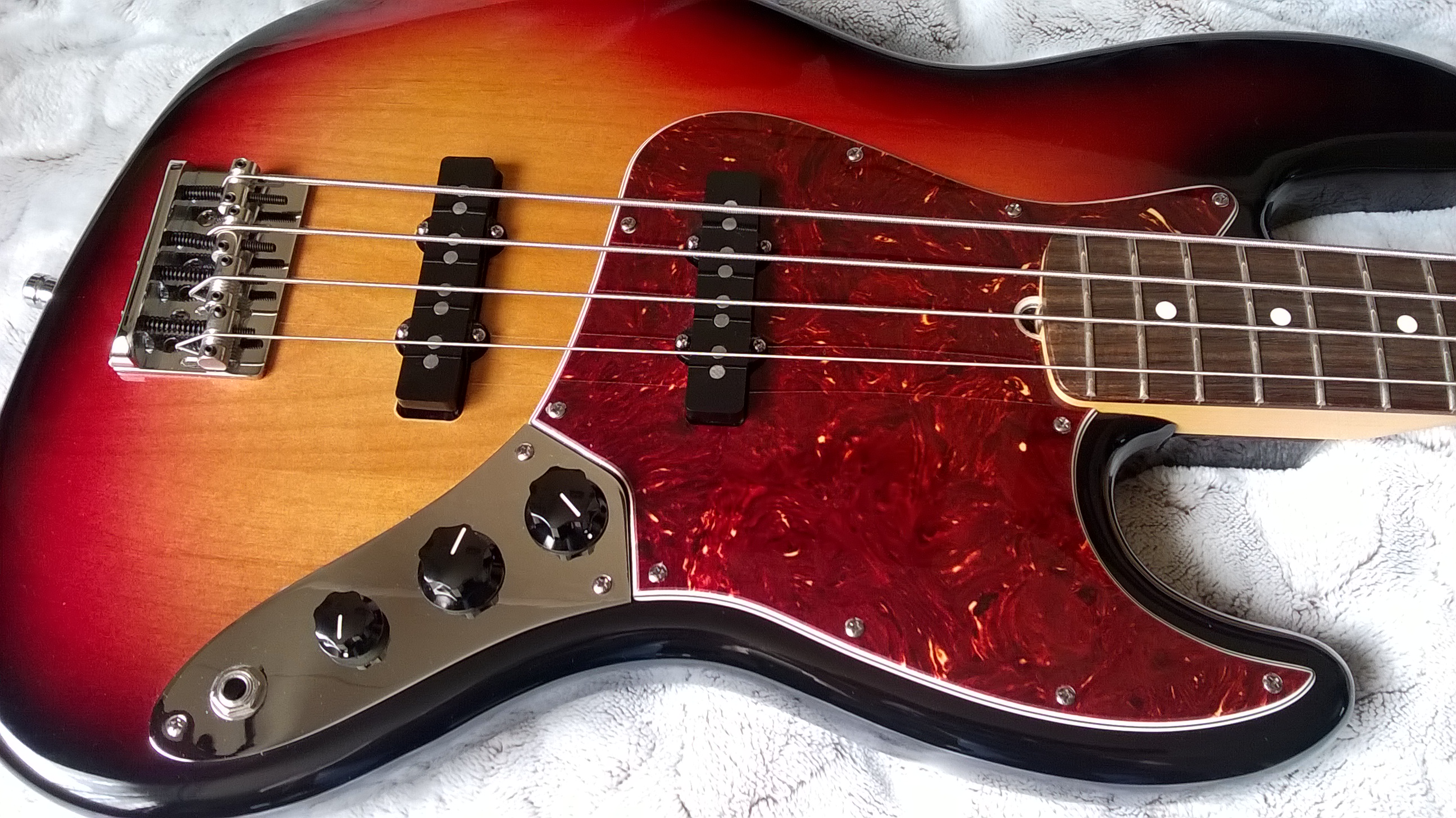 fender-american-standard-jazz-bass-2008-2012-image-1858589-audiofanzine