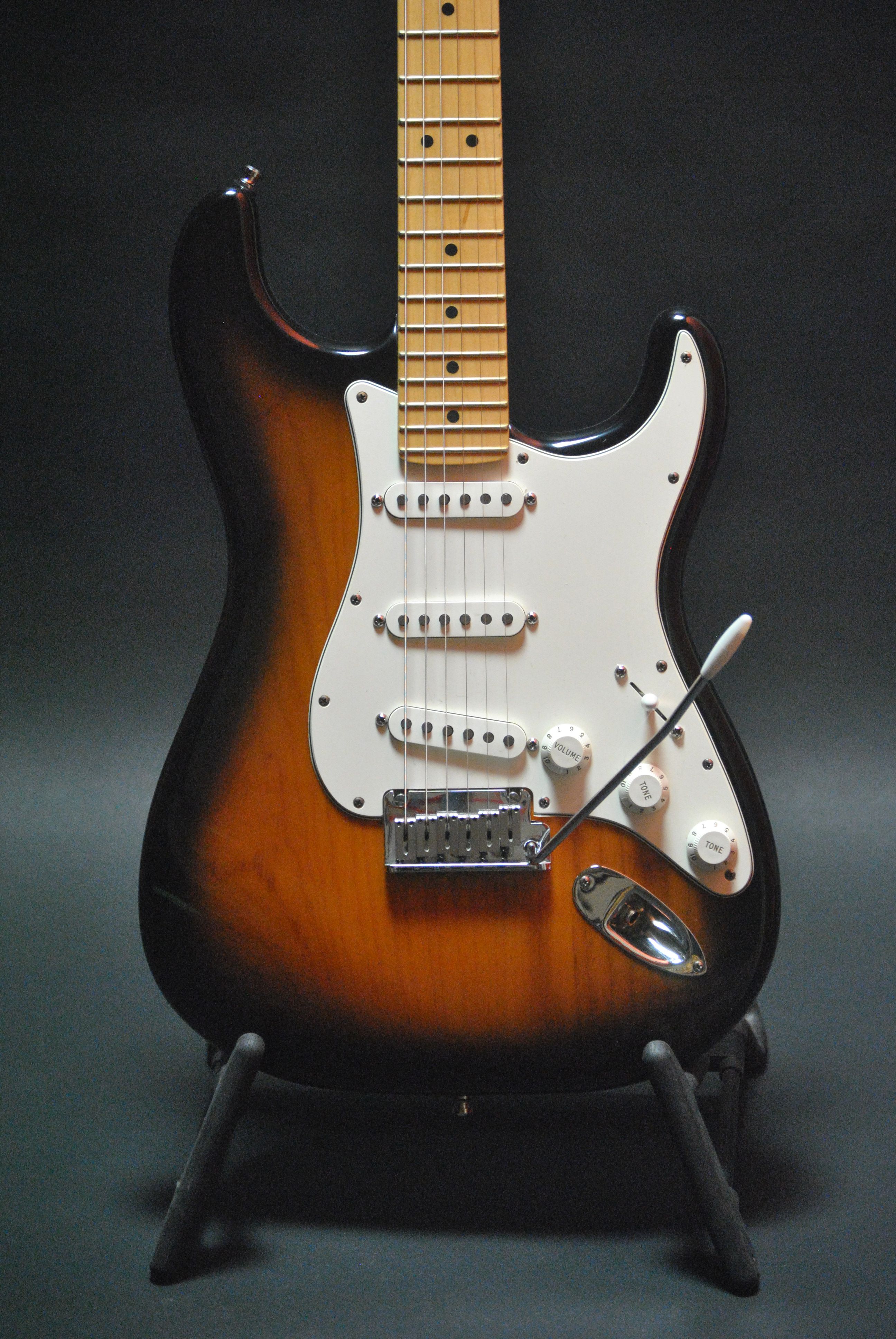 Photo Fender American Vintage '56 Stratocaster : Fender American ...