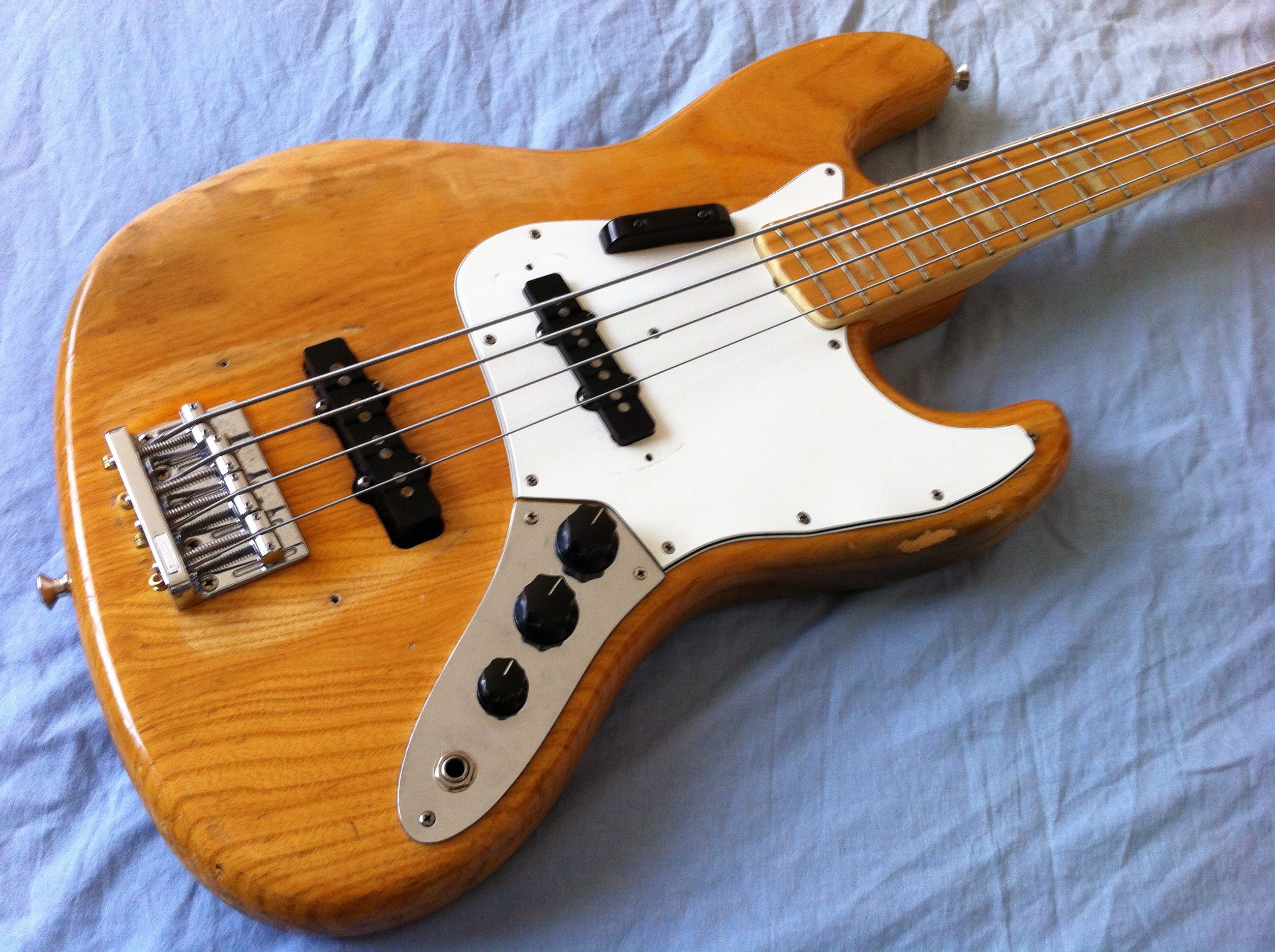 Fender American Vintage 70s Jazz Bass Image 1447533 Audiofanzine