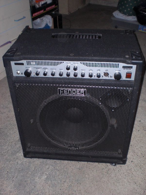 Photo Fender Bassman 250 Combo 1x15 Fender [Bassman Series] 250 Combo