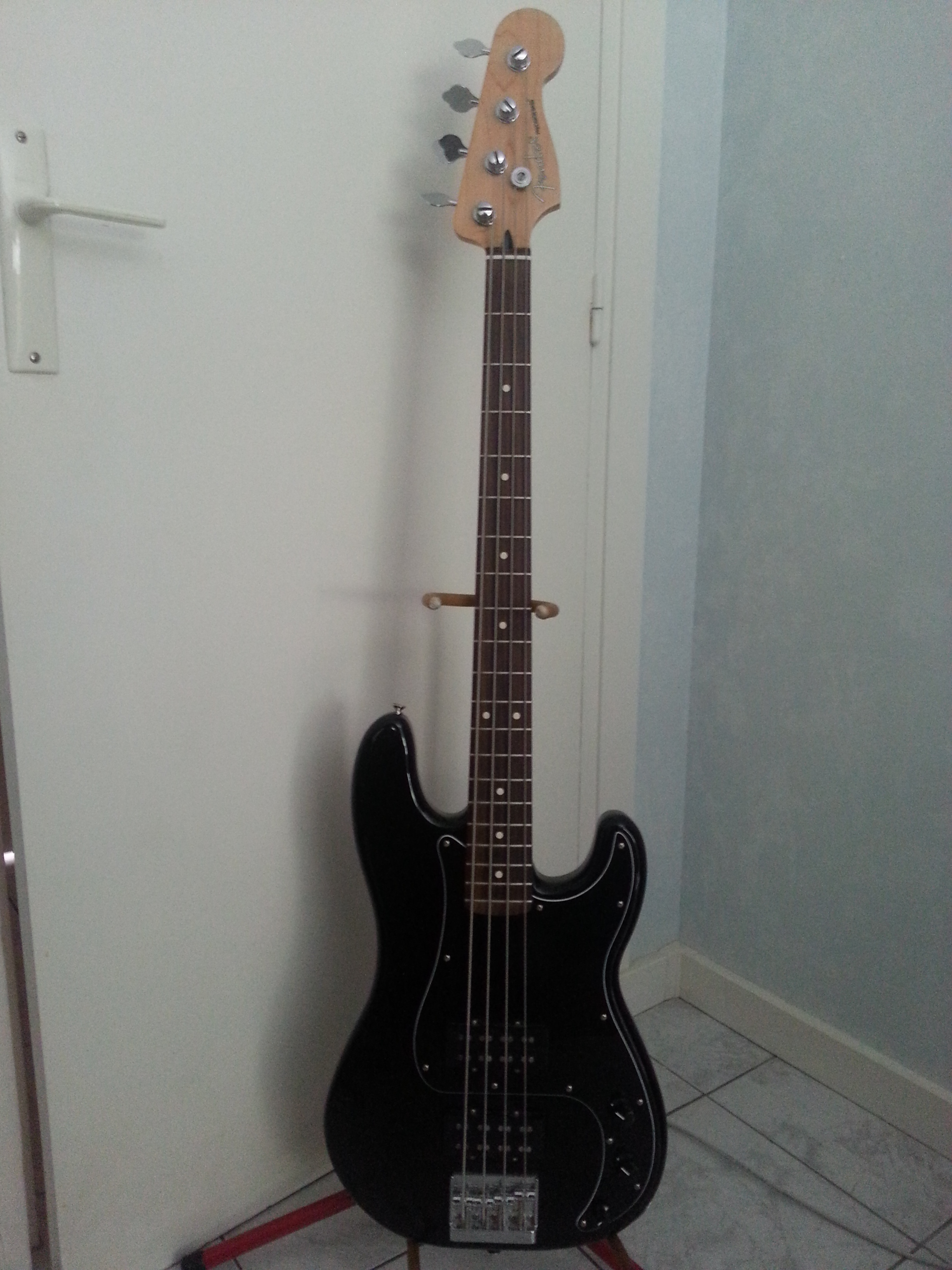 Fender Blacktop Precision Bass image (1698209) Audiofanzine
