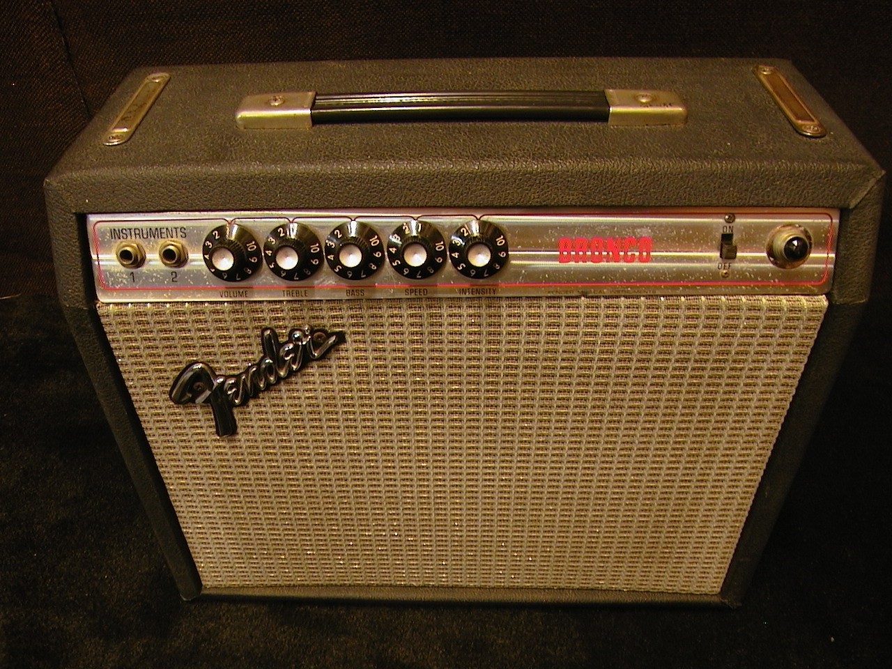 Photo Fender Bronco Amp [1967-1975] : Bronco02 (#688707) - Audiofanzine